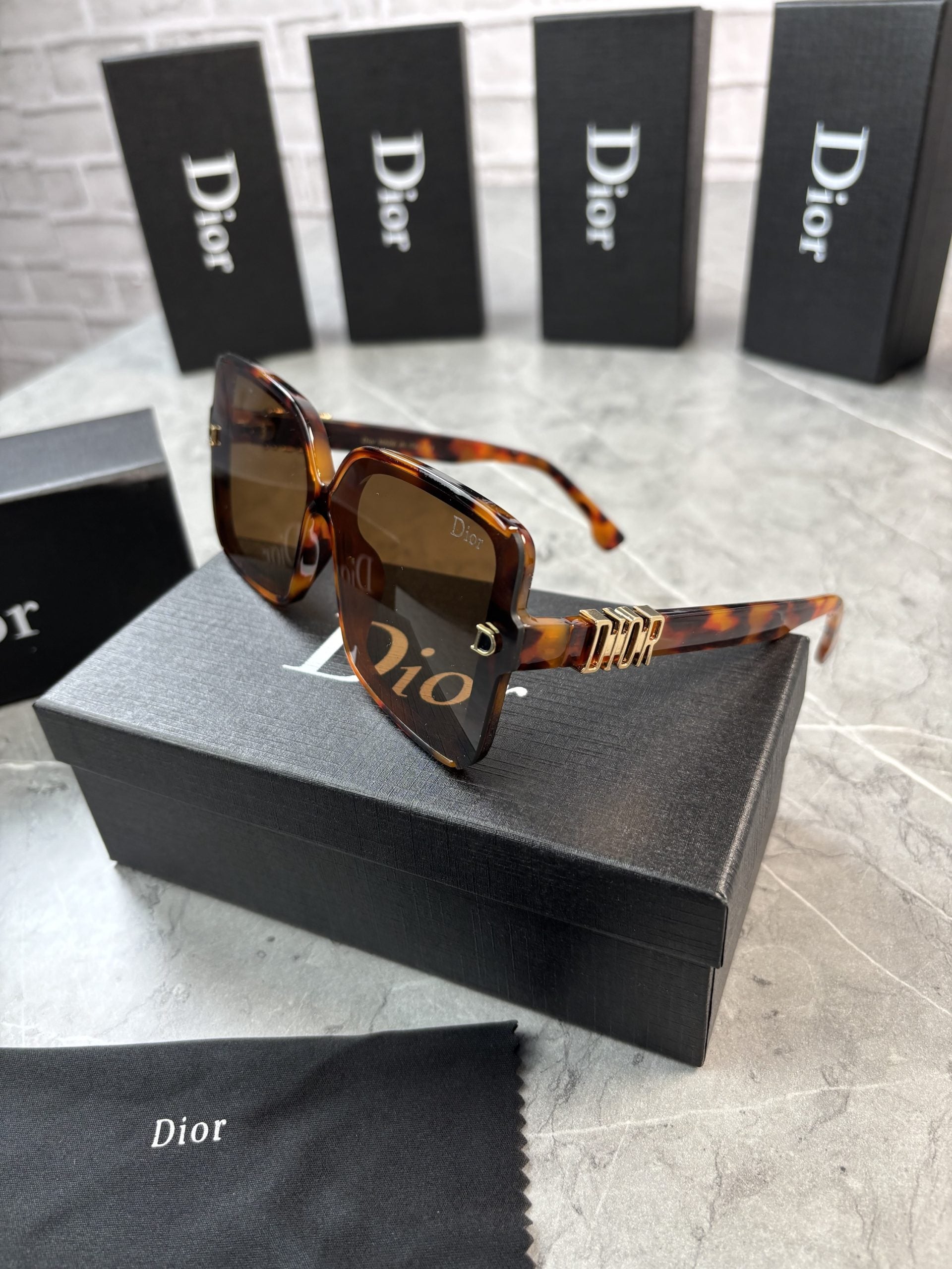 IOR BROWN GlASSES image 3