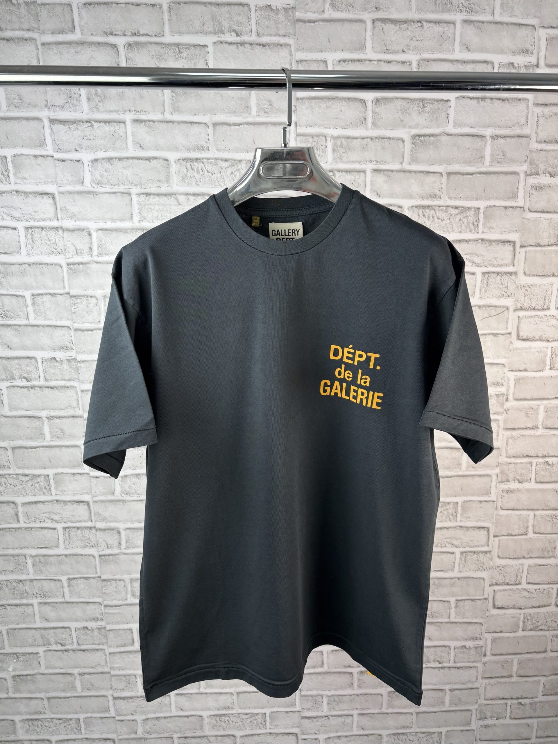 GD TEE CHARCOAL image 0