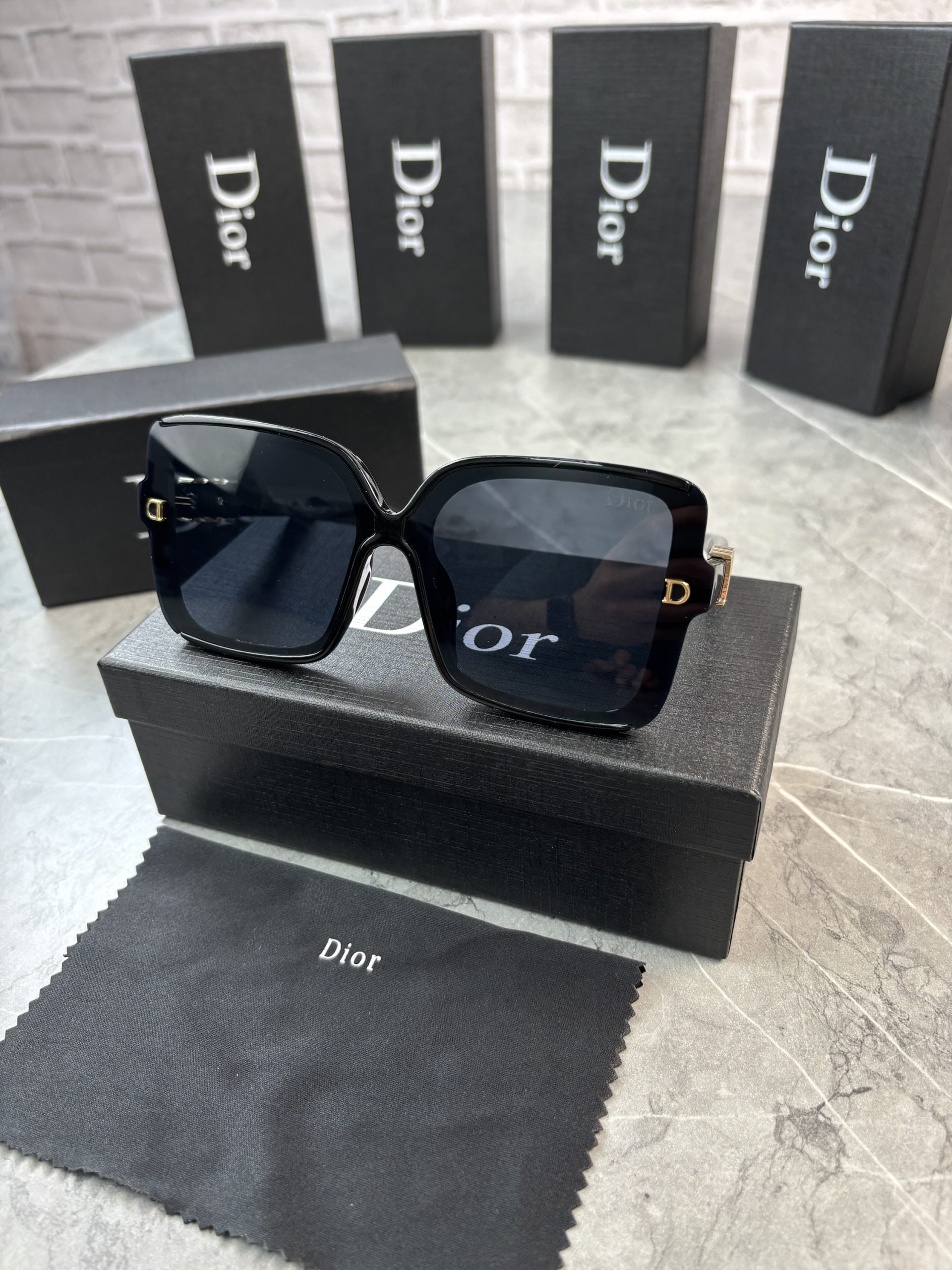 IOR BLACK GLASSES image 3