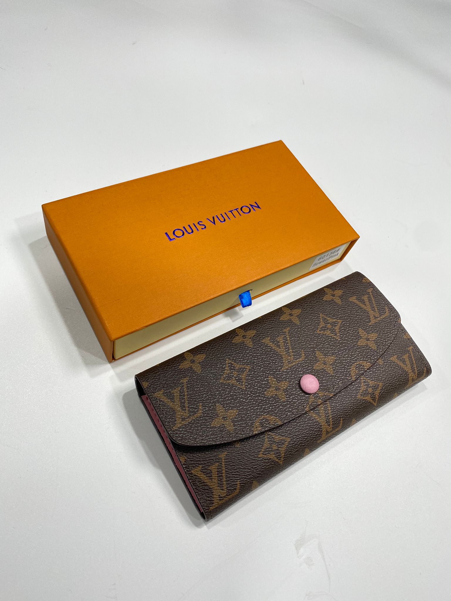 L-V PURSE PINK image 0