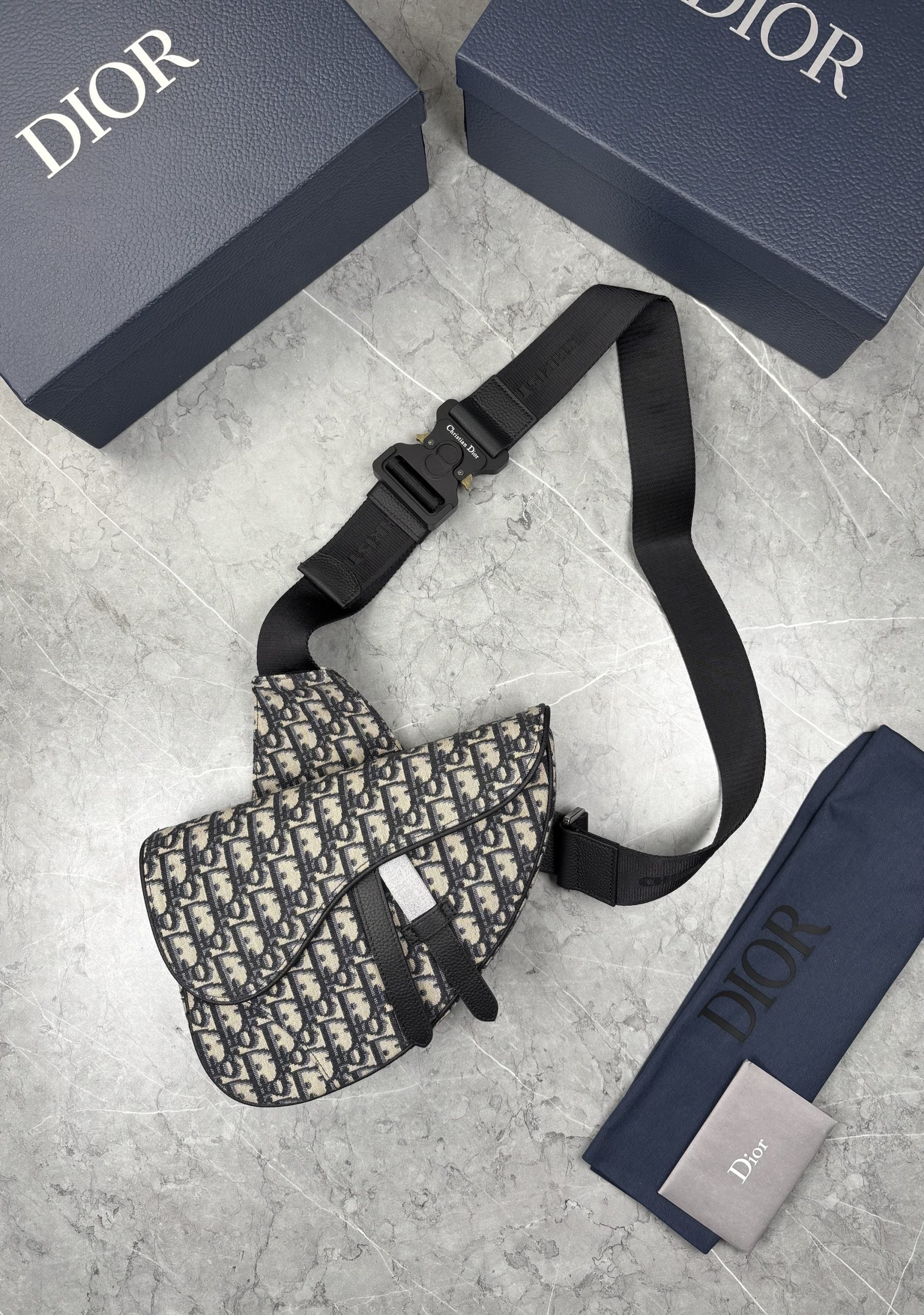 IOR BAG BLACK image 4