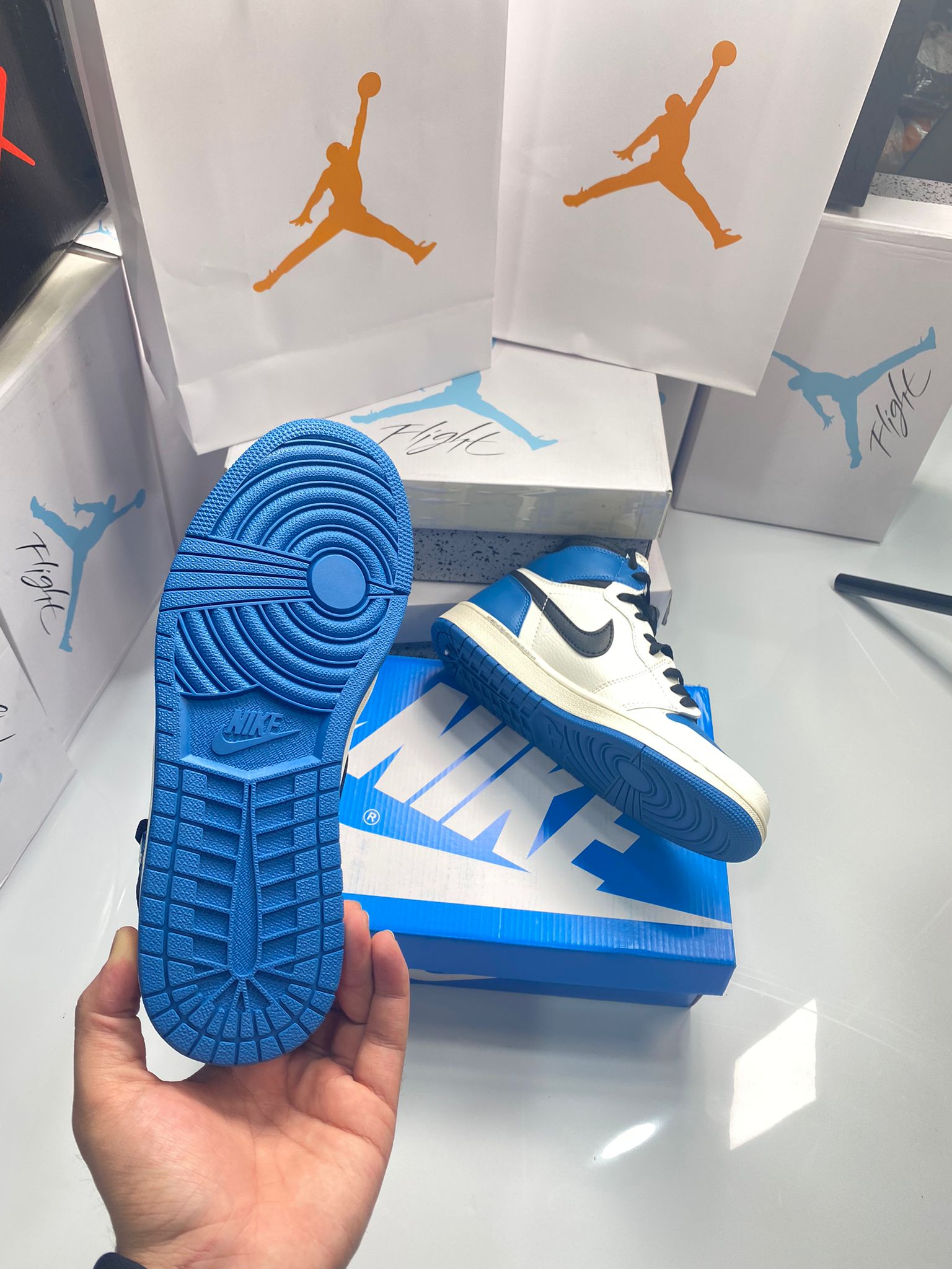 J1 CATUS BLUE image 1