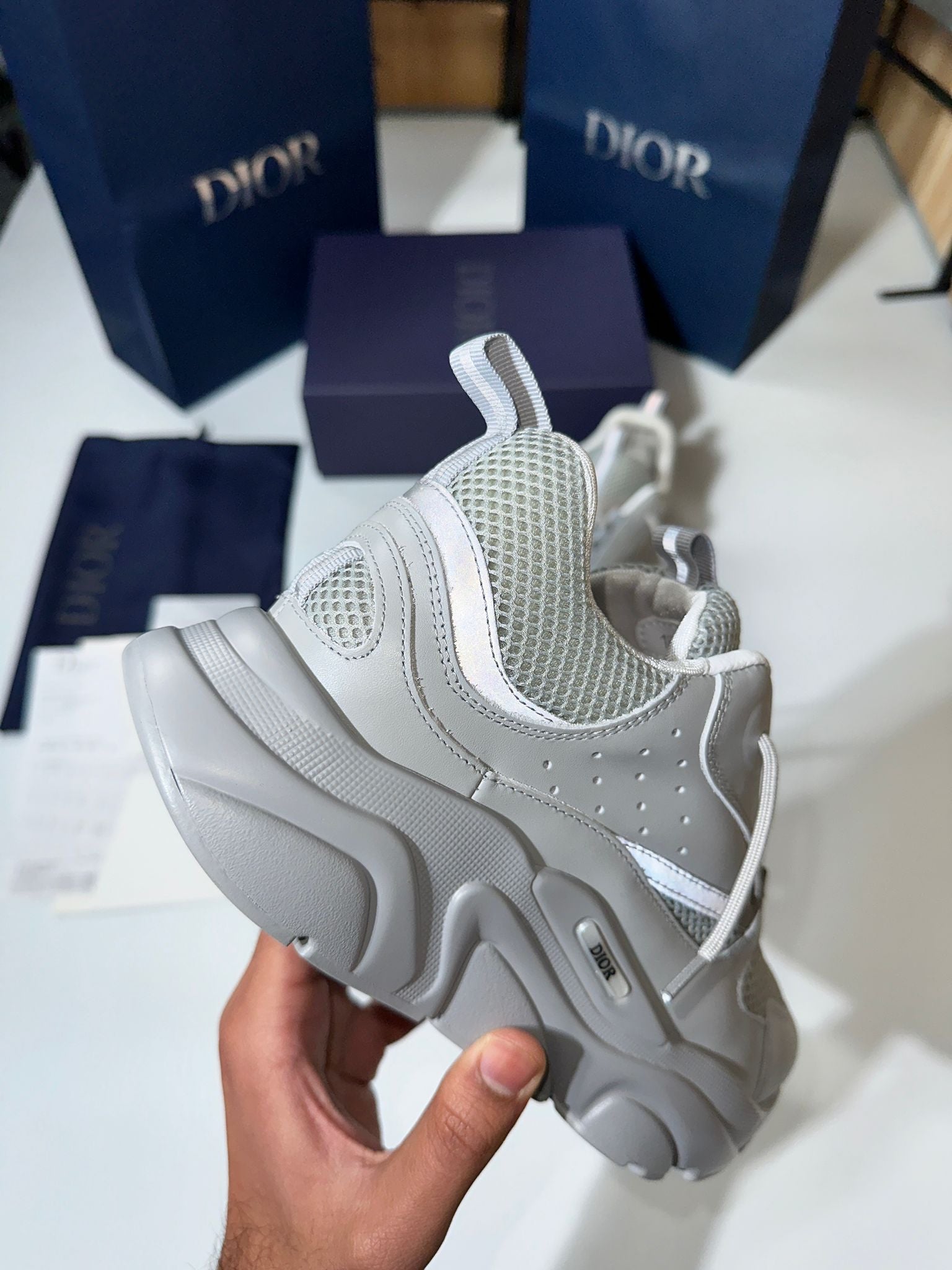 B22 GREY image 9