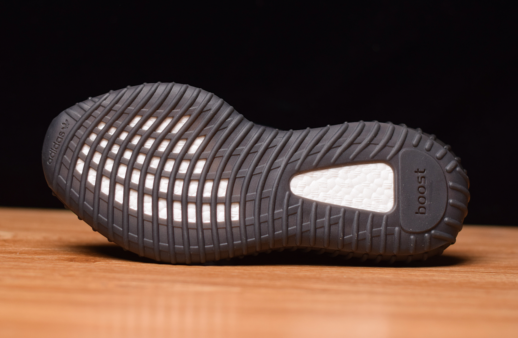 BLACK V2 image 8