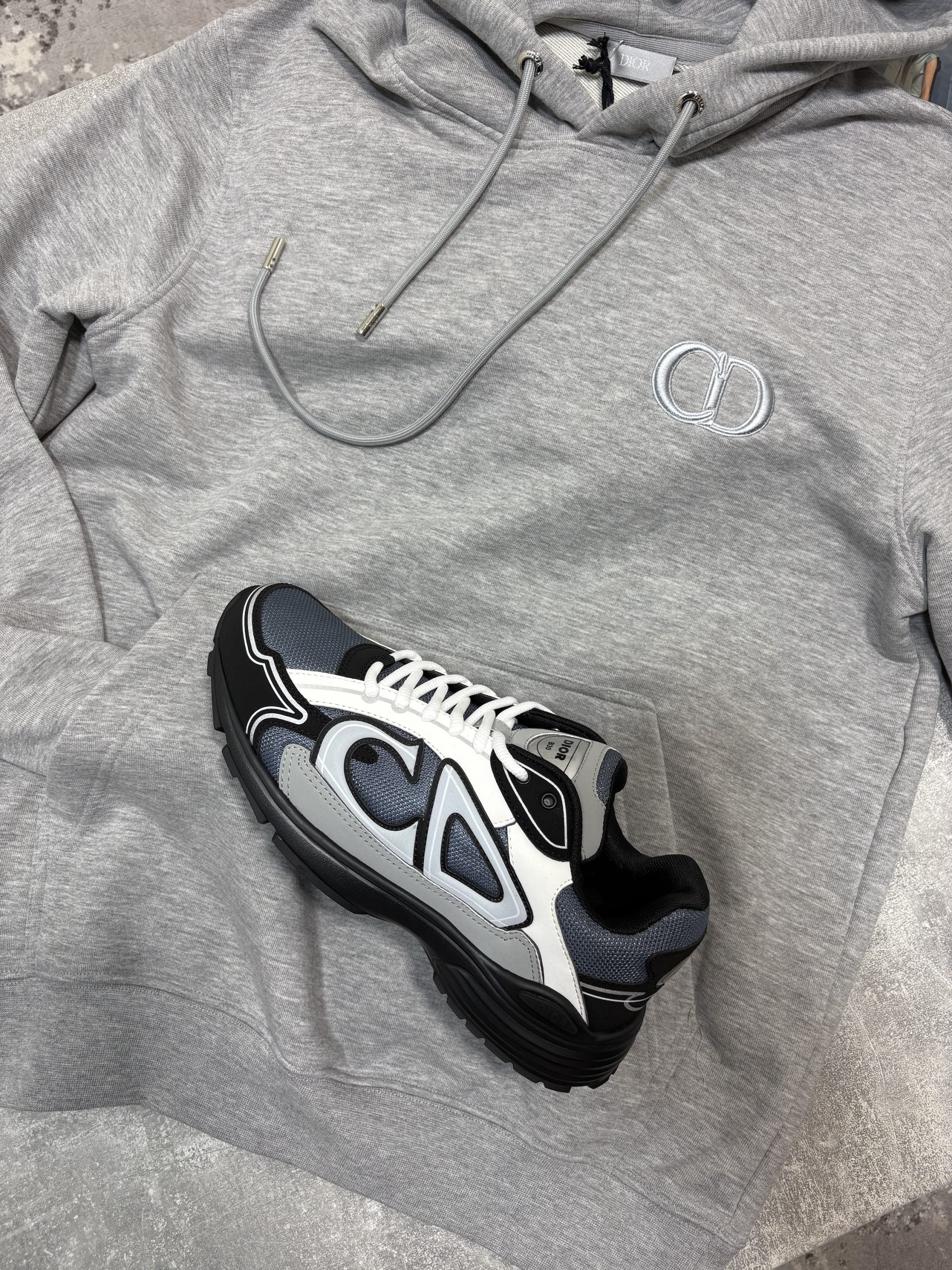 IOR Hoodie Light Grey image 2