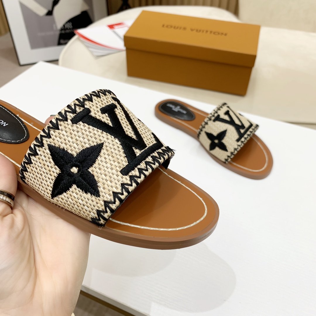 L-V WOVEN SLIDE image 6