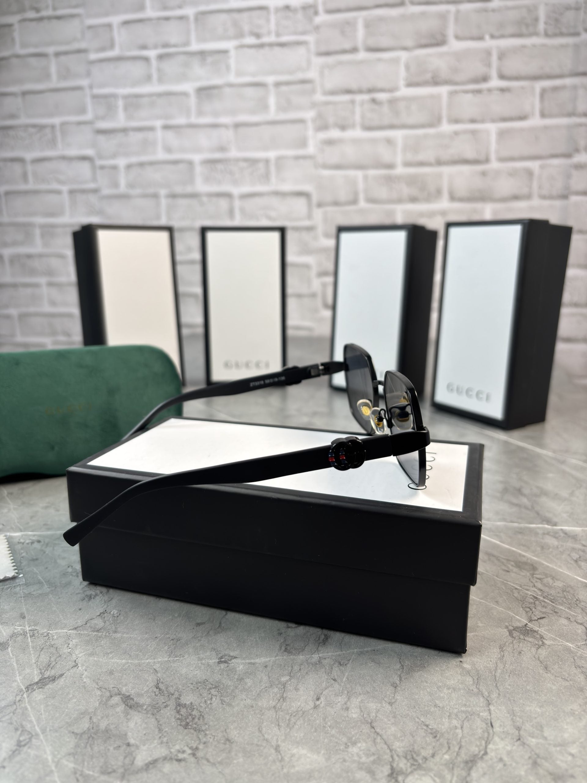 GC BLACK GLASSES image 6