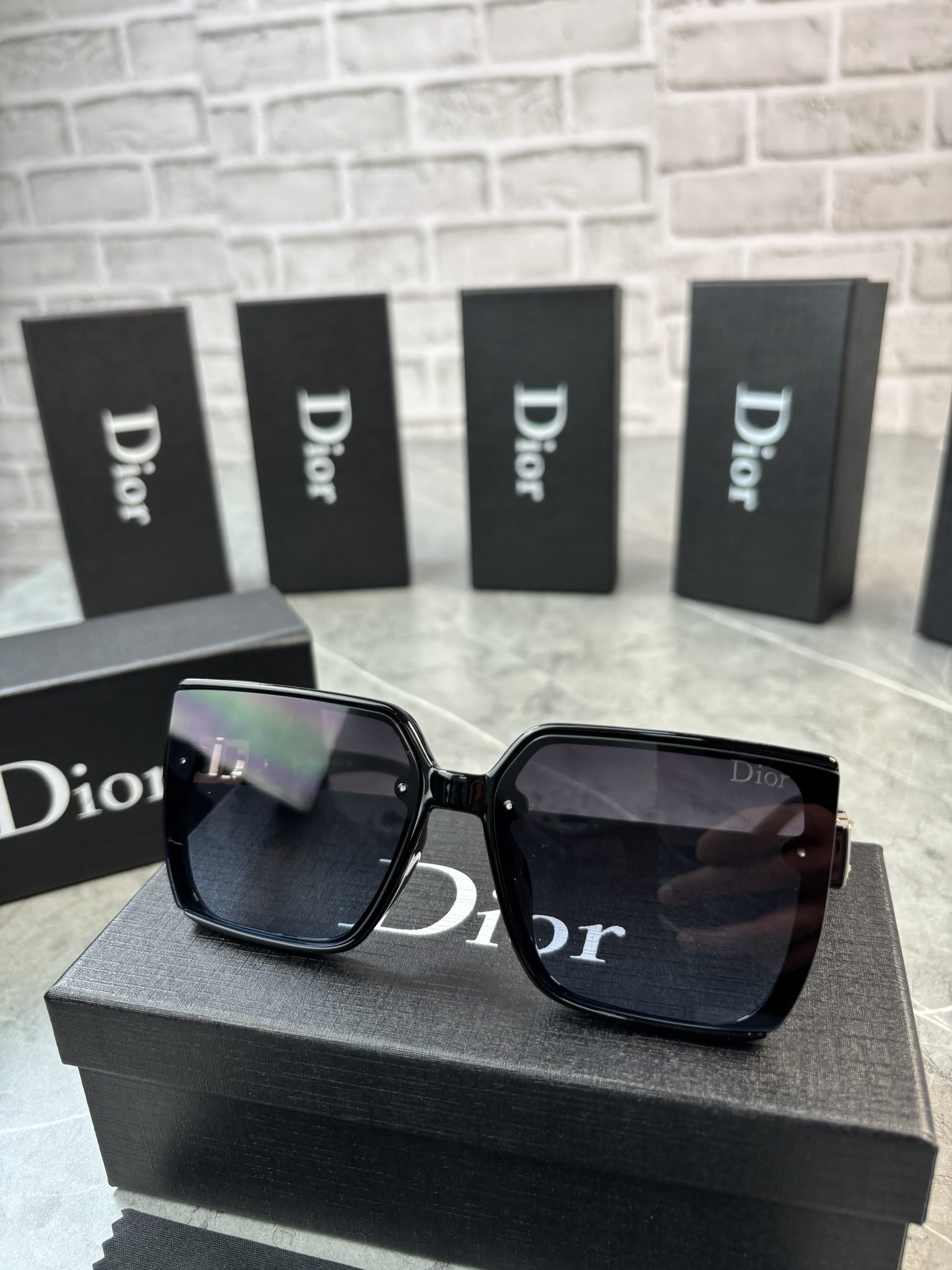 IOR BLACK GLASSES image 3