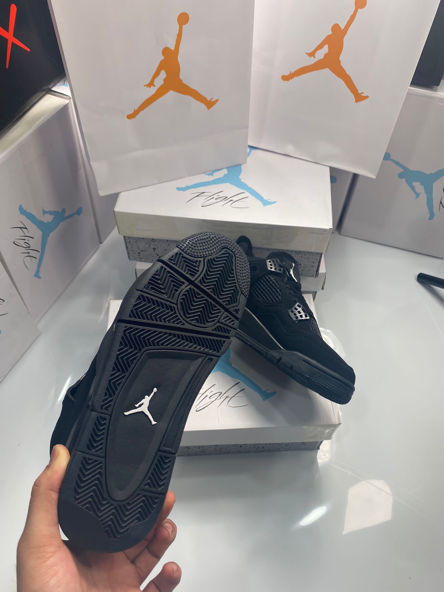 J1 BLACK image 9