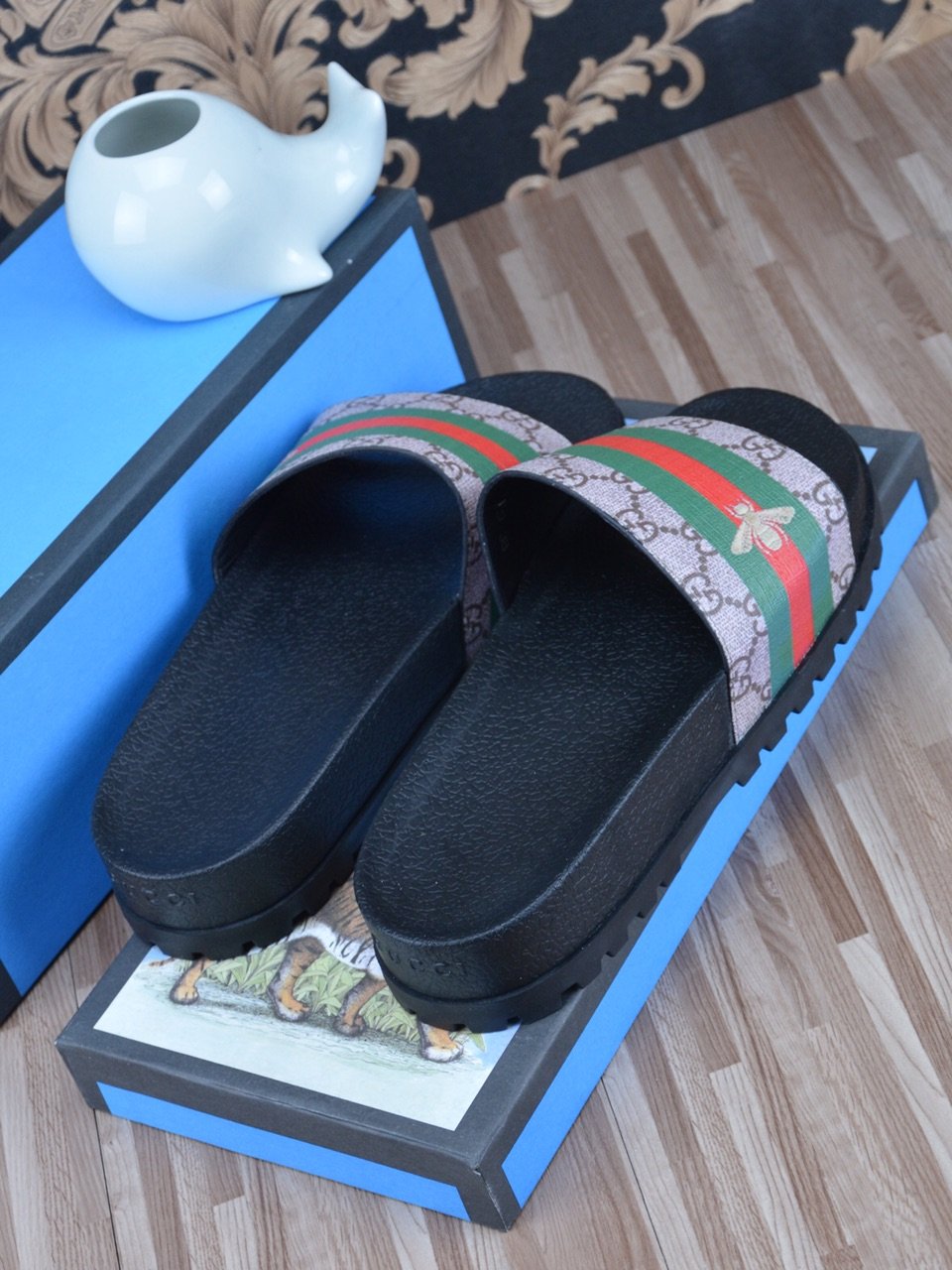 UCCI FLY SLIDER image 4