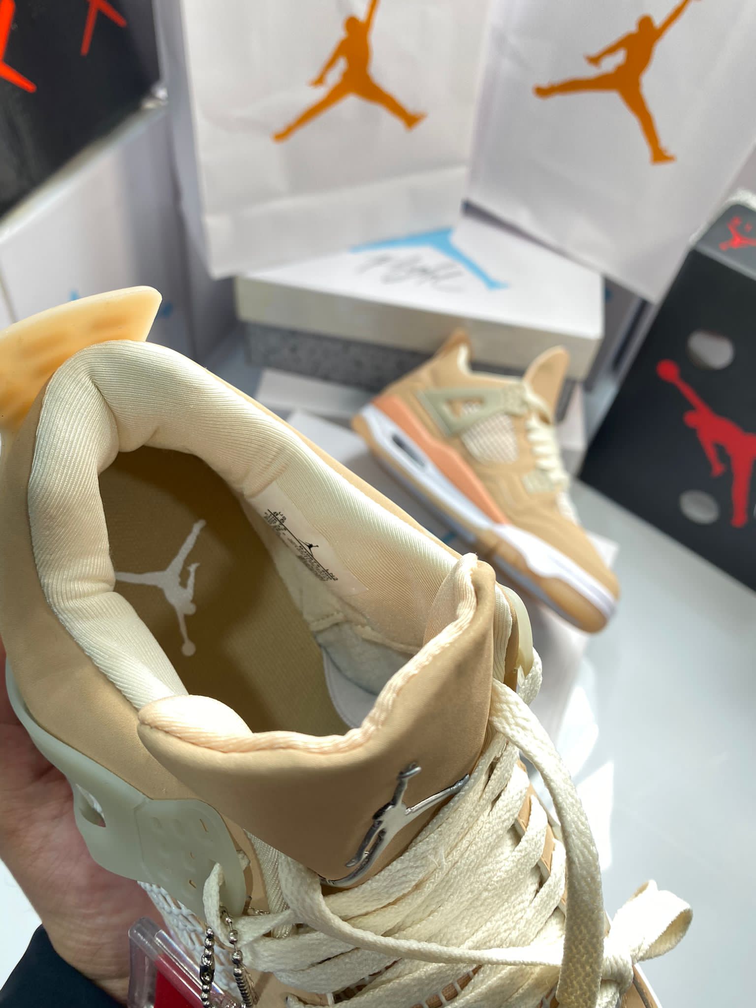 J1 CREAM image 6