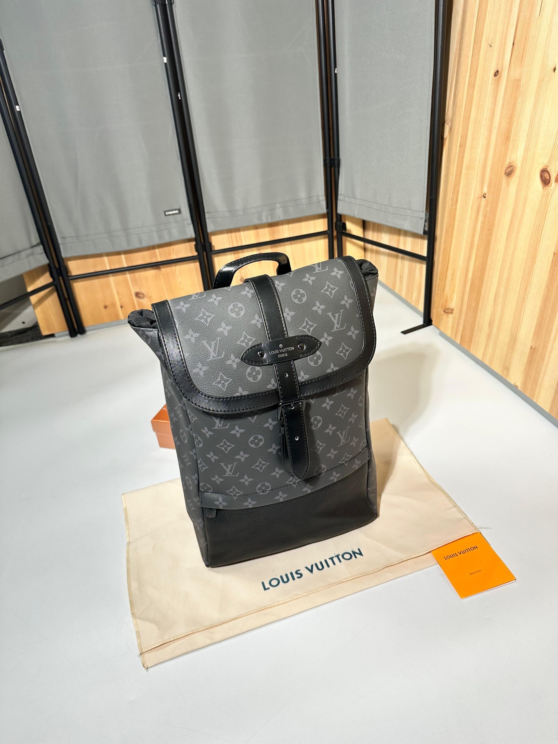L-V BACKPACK BLACK GREY image 1