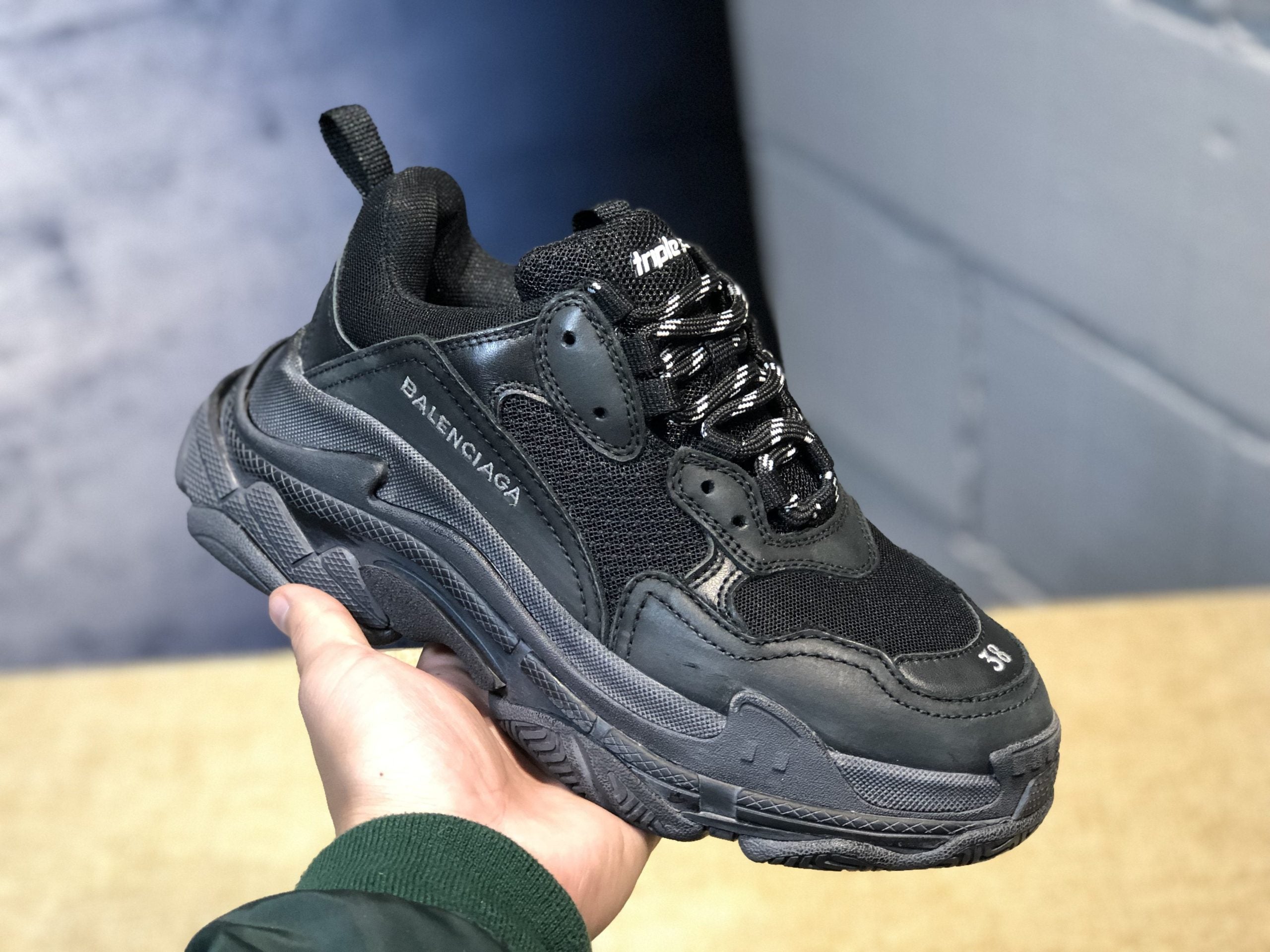 TRIPLE BLACK image 7