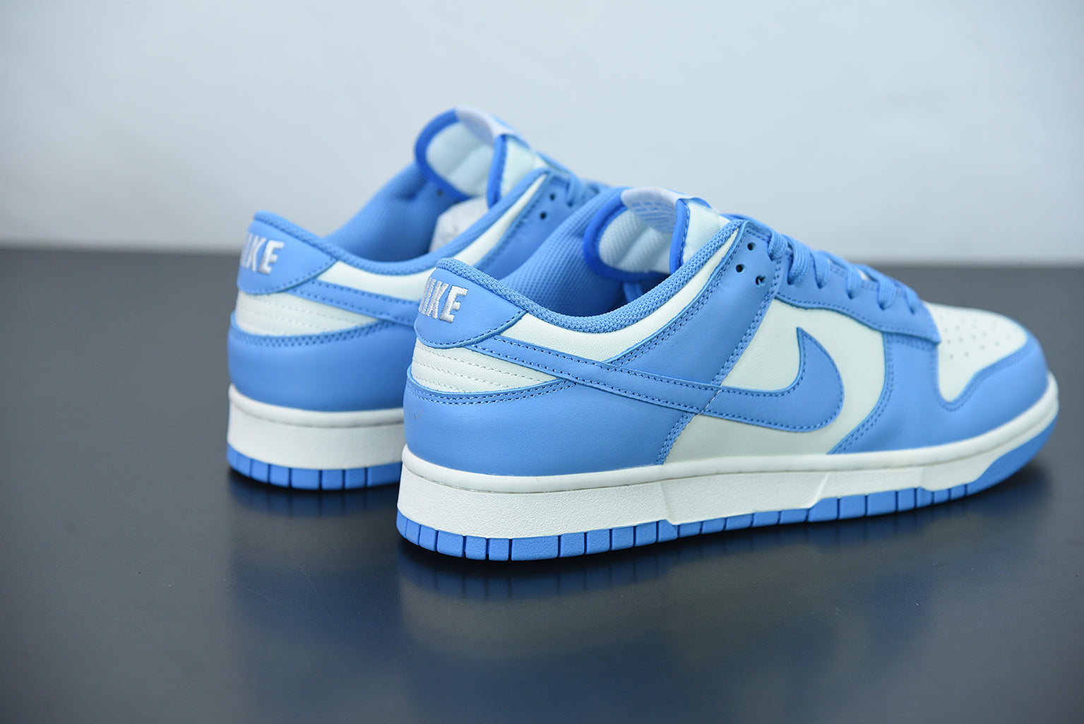 DUNK LOW BLUE image 4