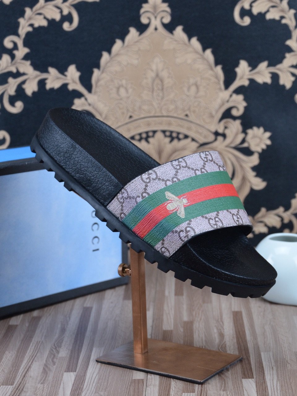 UCCI FLY SLIDER image 2