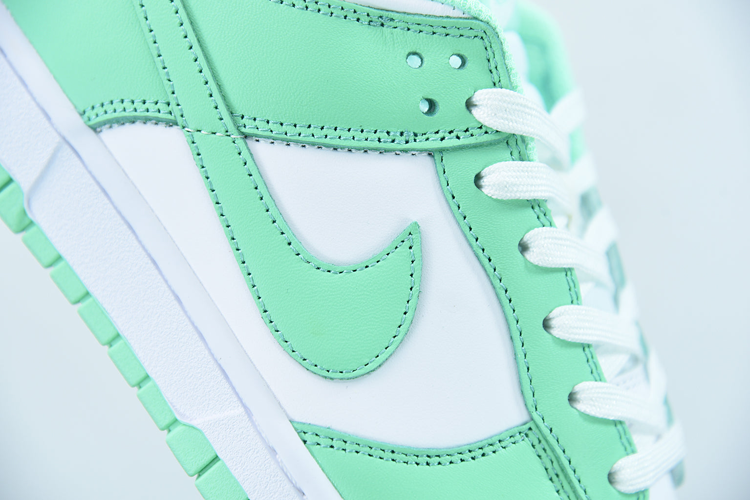 DUNK LOW CYAN image 3