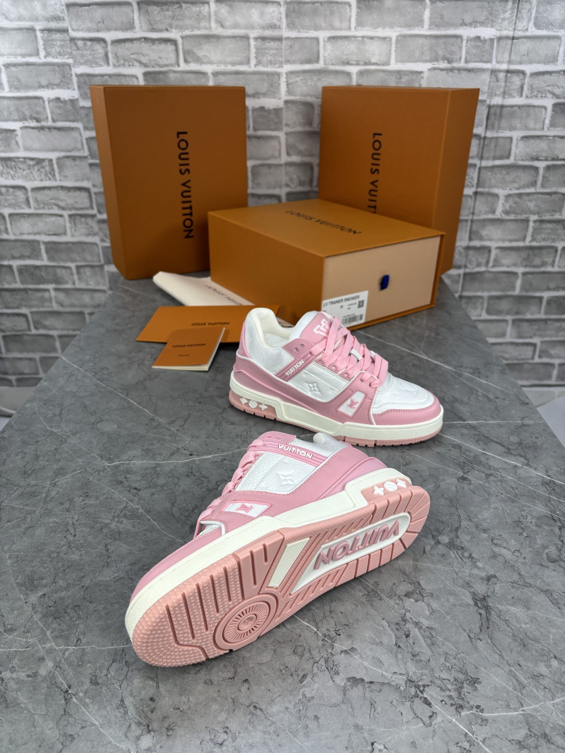 lV PINK image 4