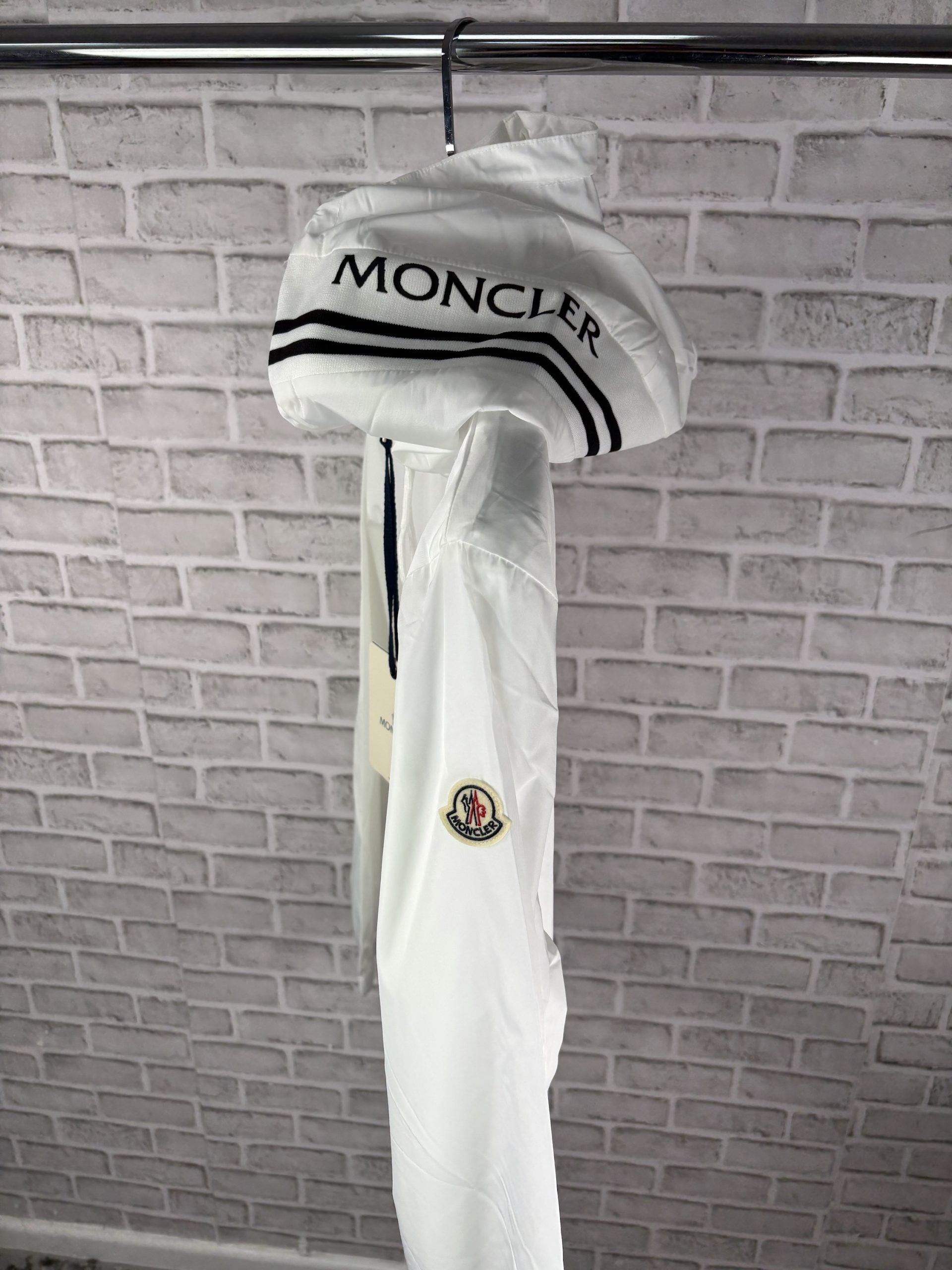 CLER windbreaker white image 1