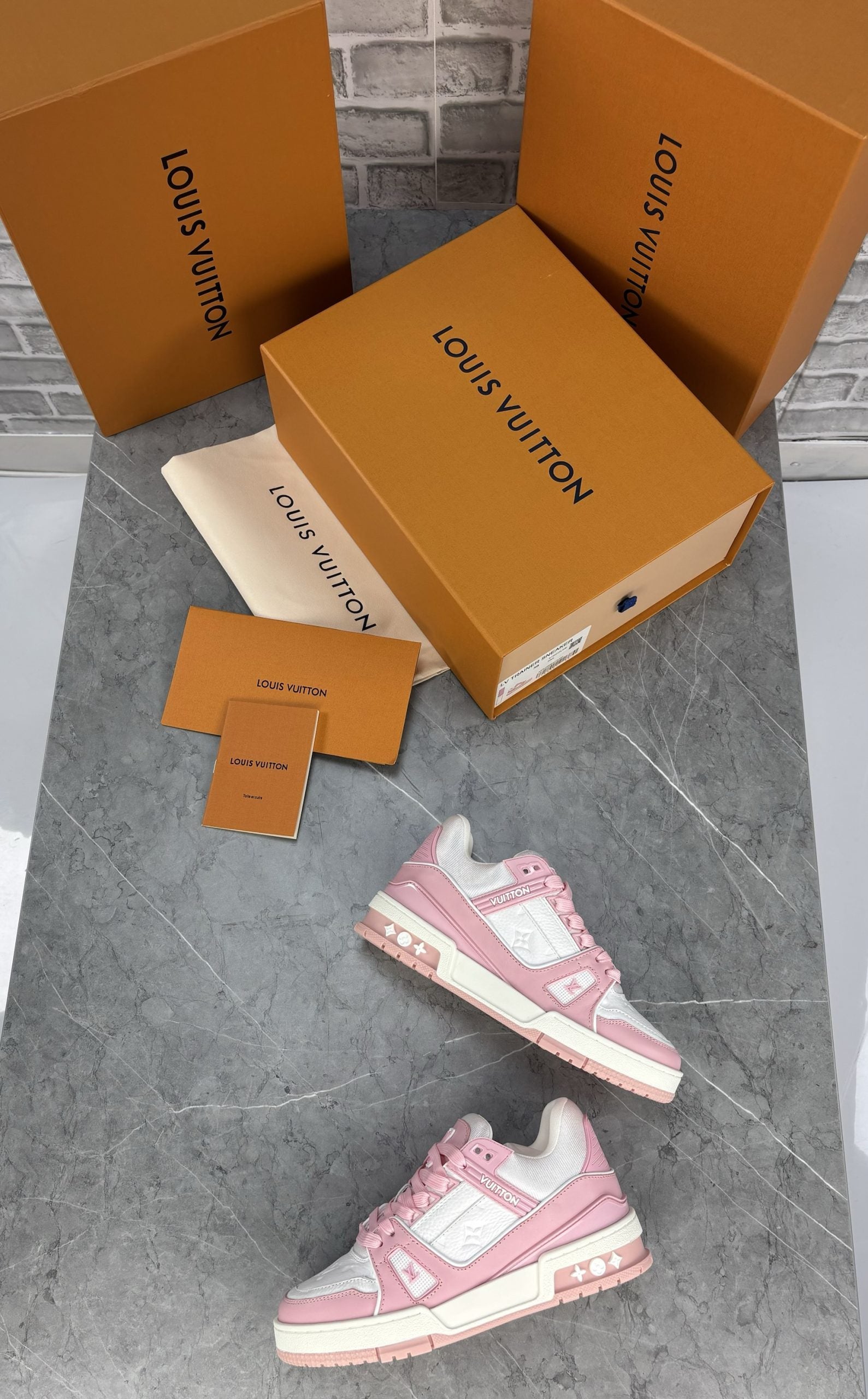 lV PINK - 4 image