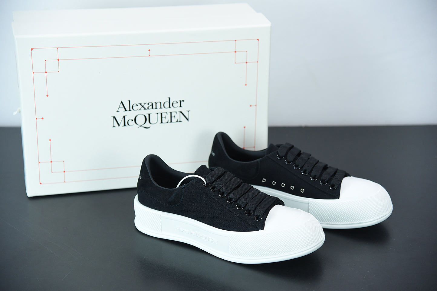 MQ CANVAS BLACK image 1