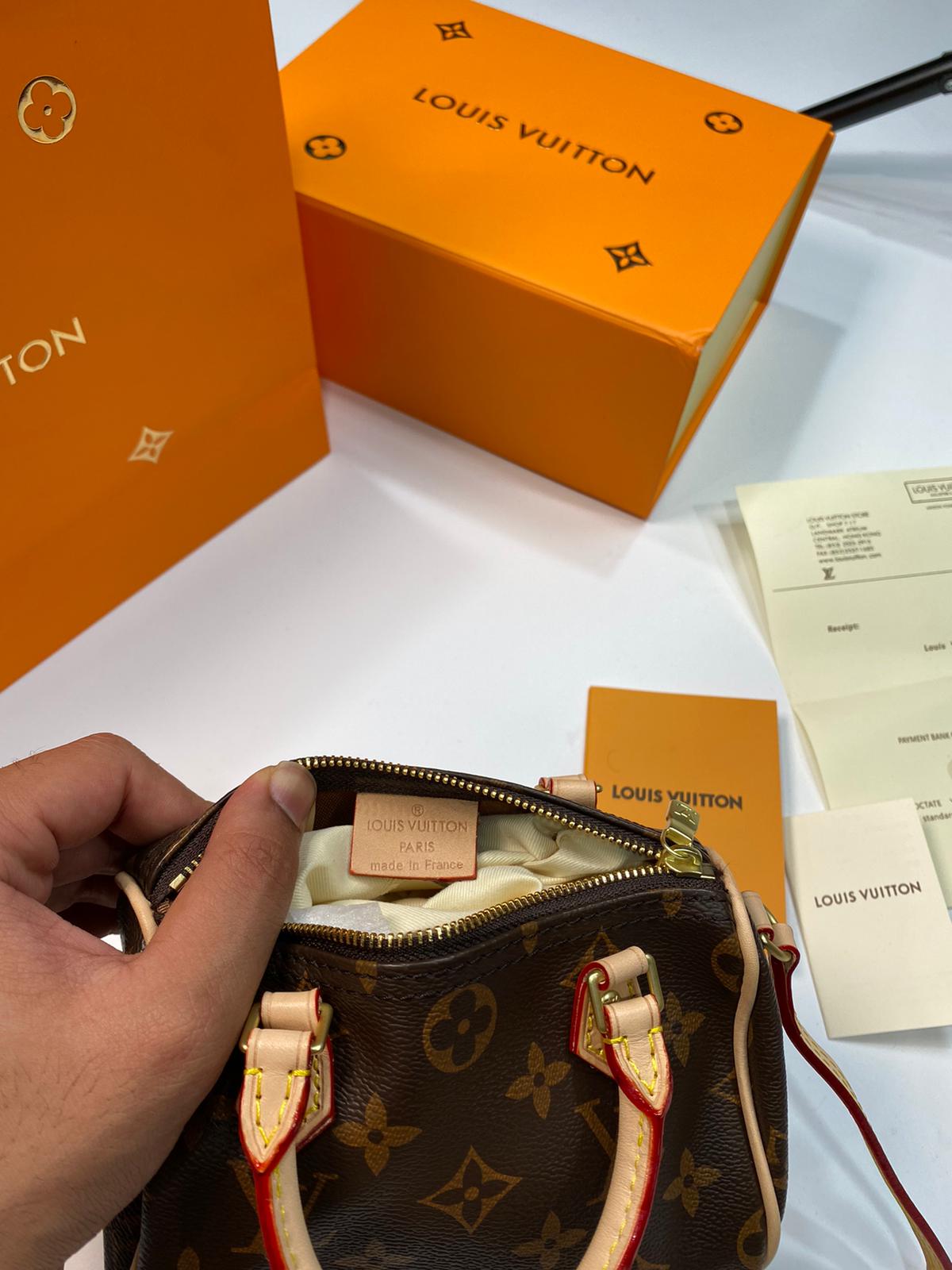 L-V BAG CREAM image 1