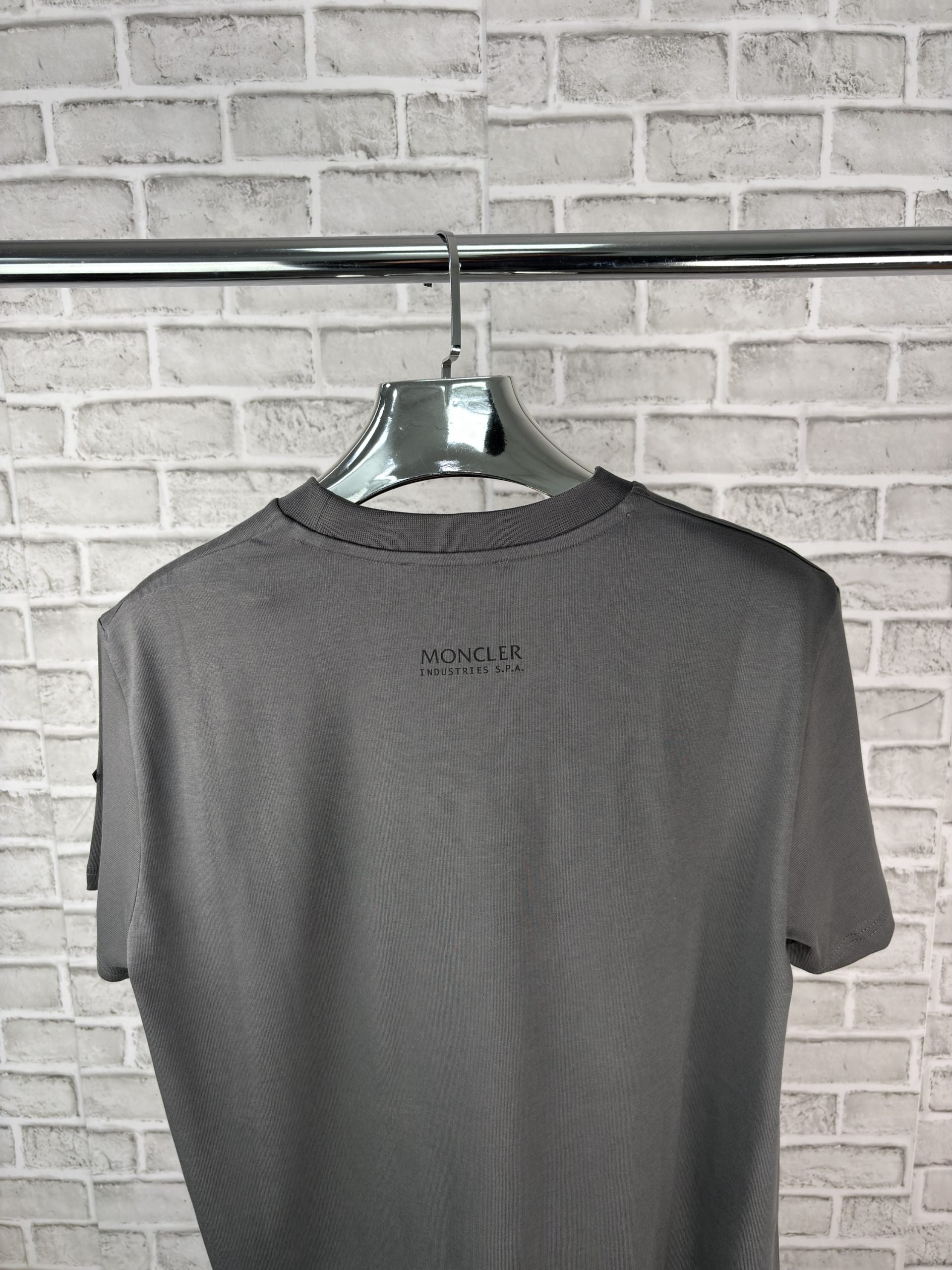 CLER tee grey image 1