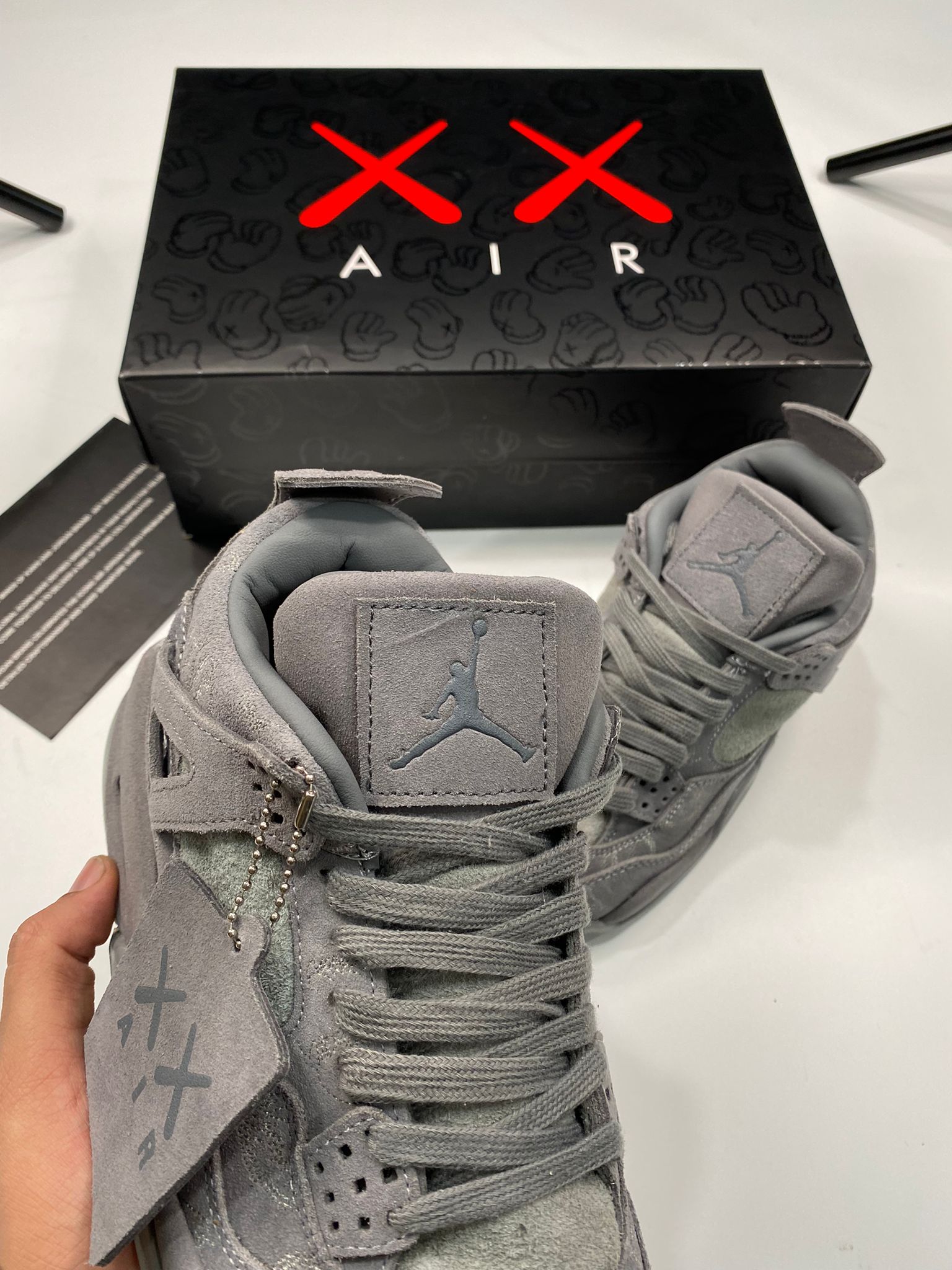 J4 KAWS image 4