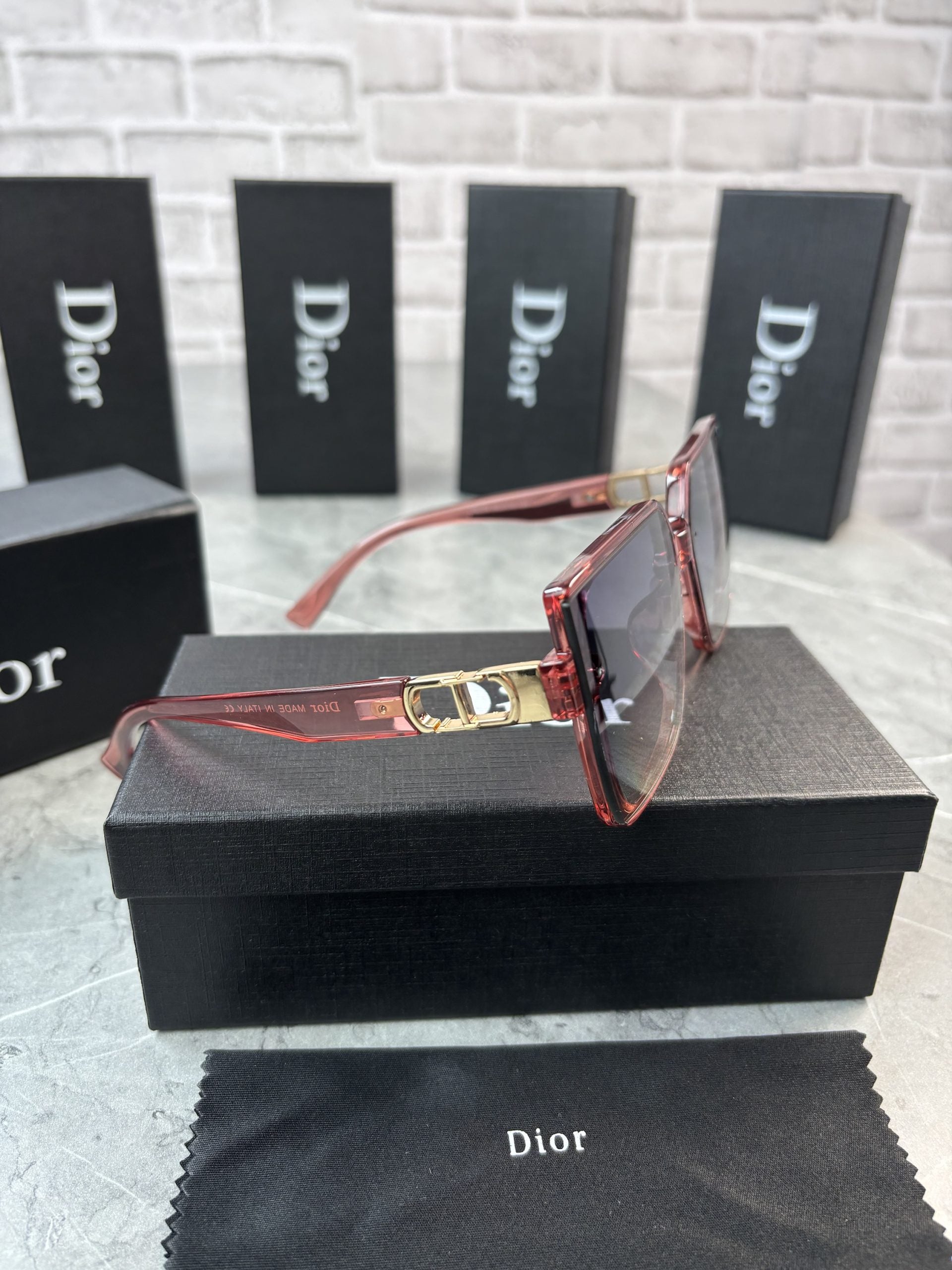 IOR PINK GLASSES image 4
