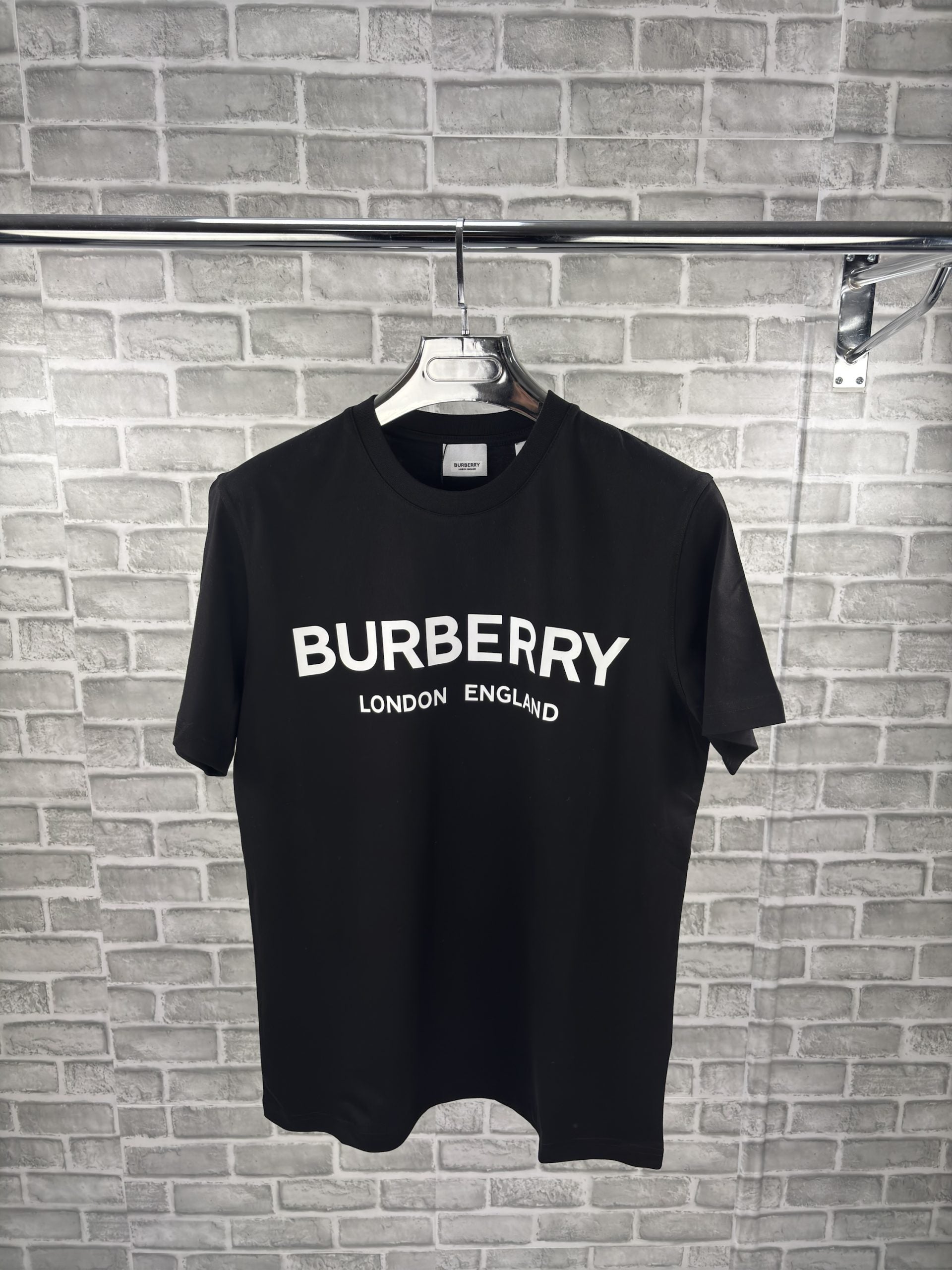 BURB T SHIRT image 0