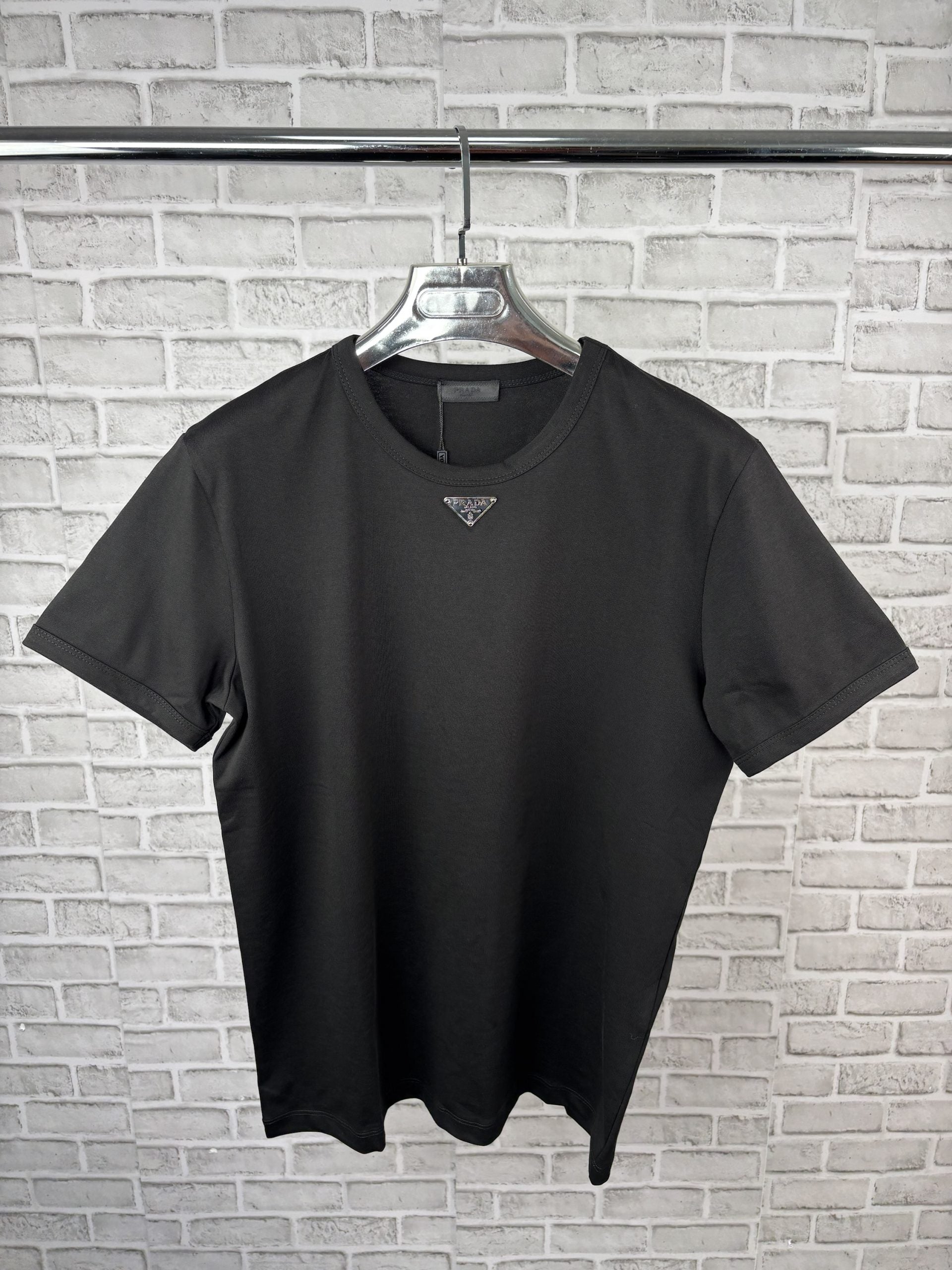RADA BADGE BLACK TEE - S image