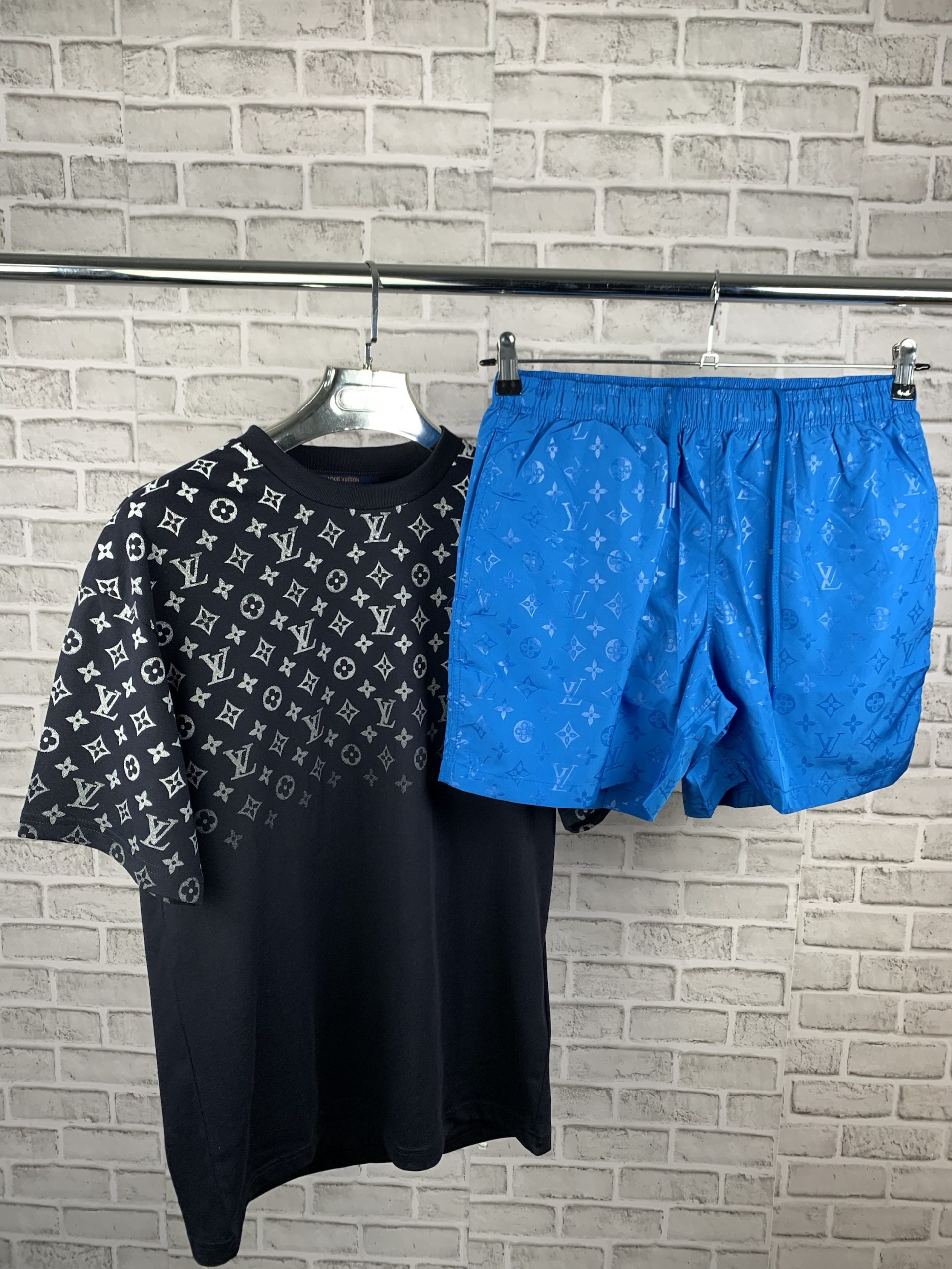 LV BLUE SET image 0