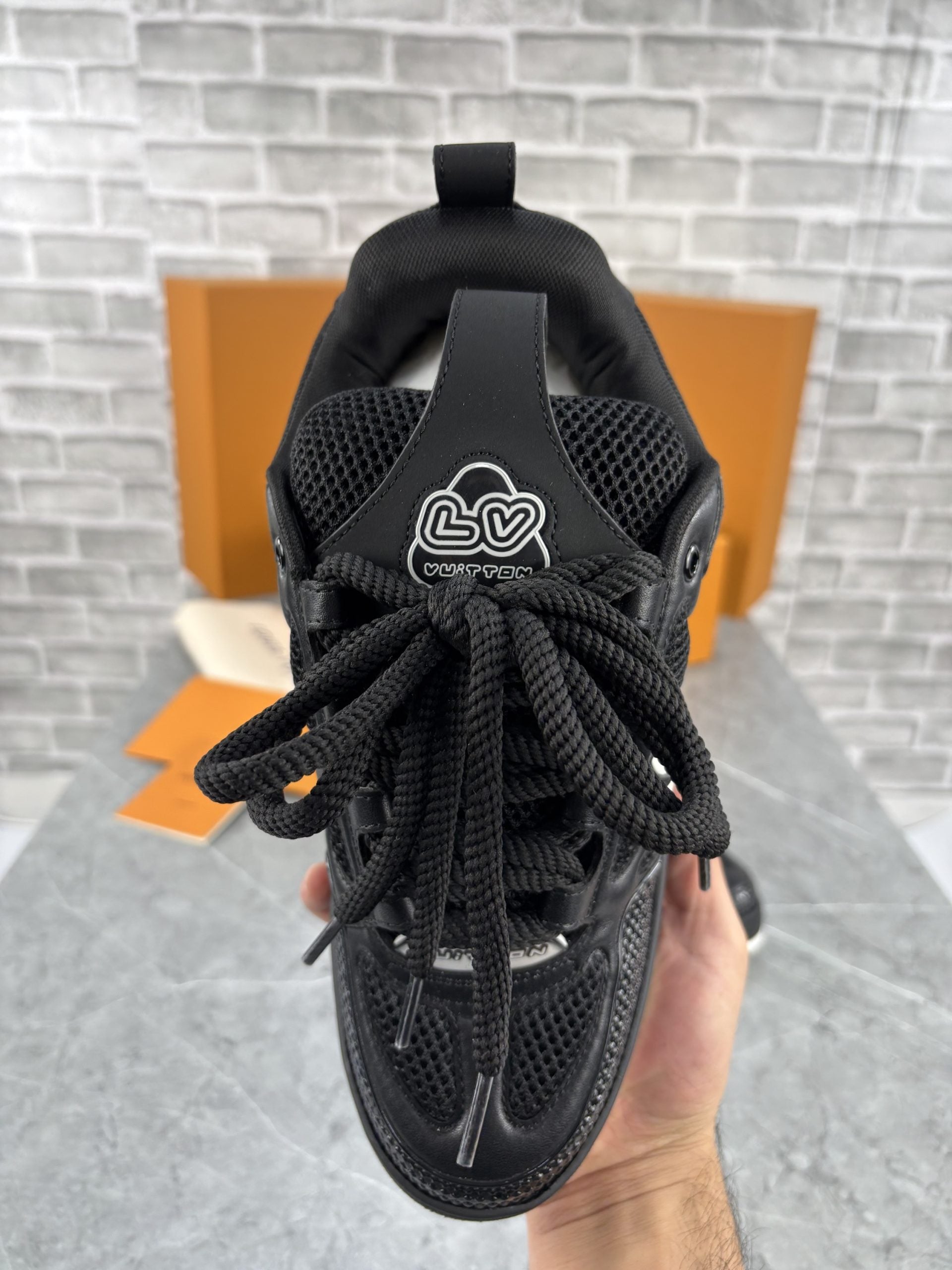 LV SNEAK image 4