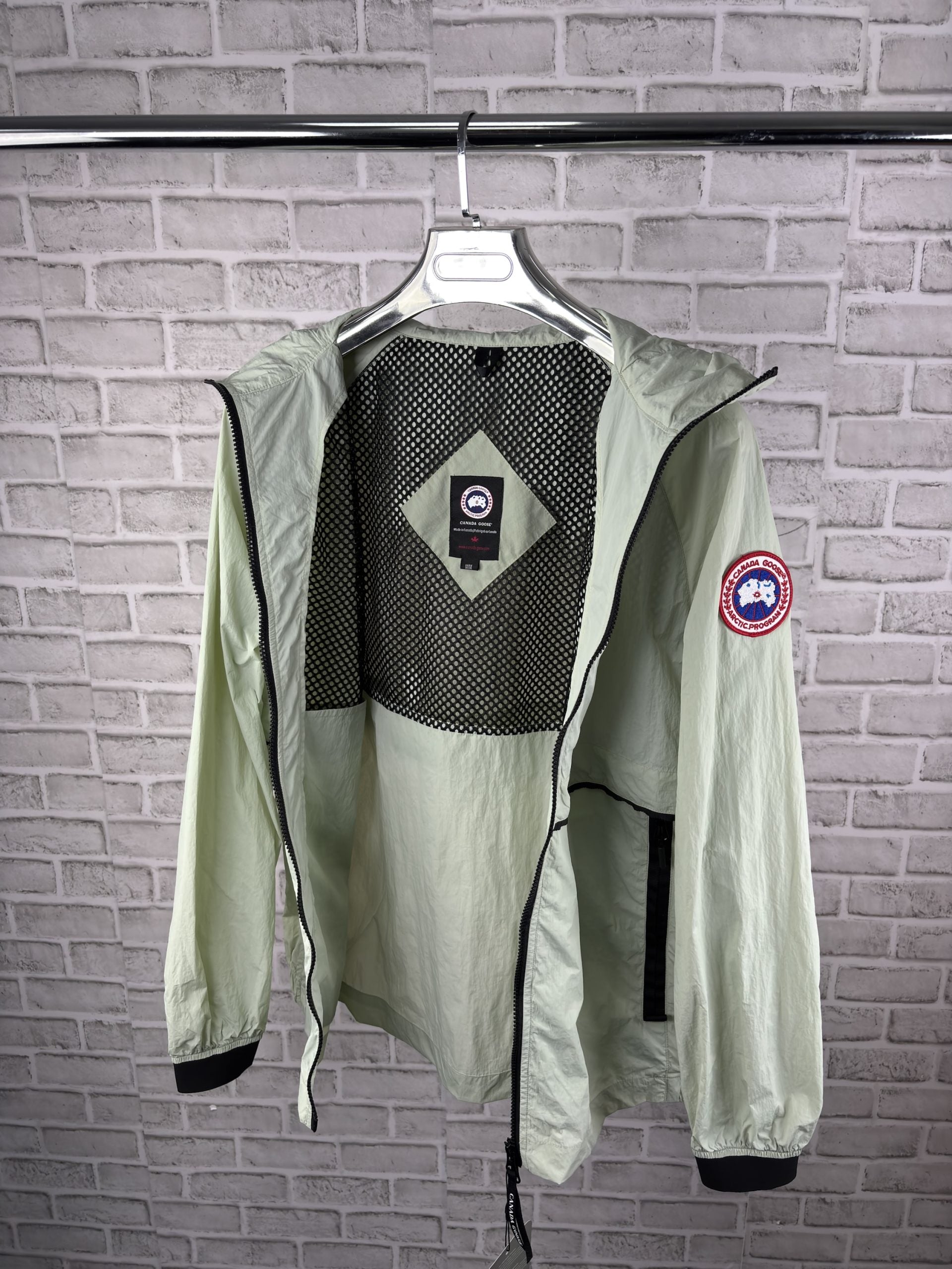 GOOSE WINDBREAKER GREEN image 1