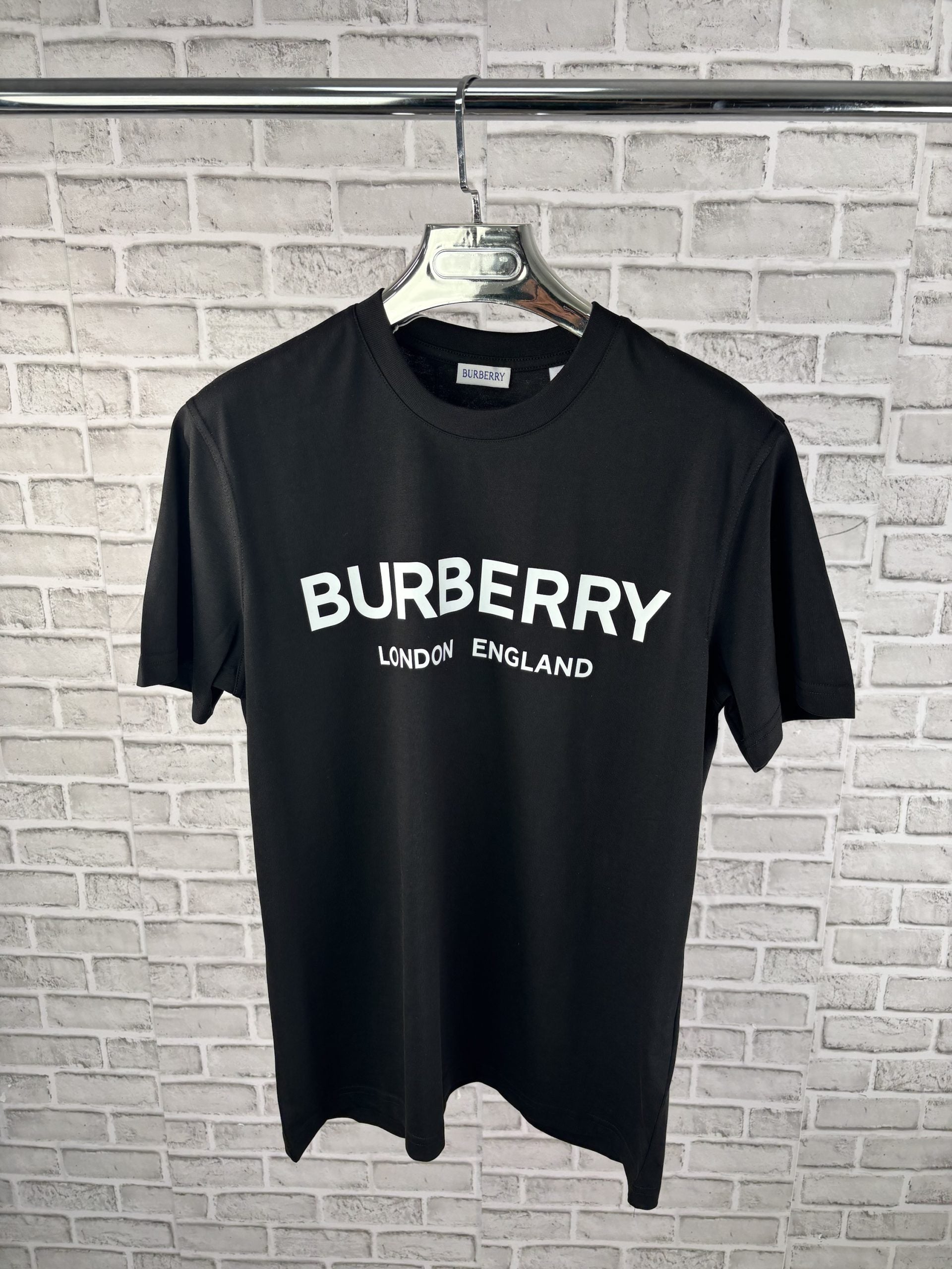 Burb tee black image 0