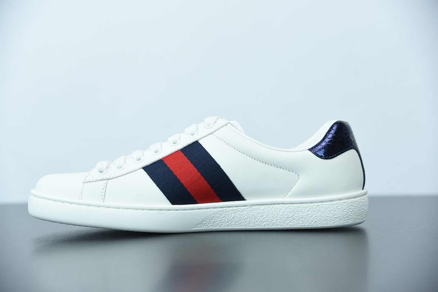 UCCI NAVY TRAINERS image 3