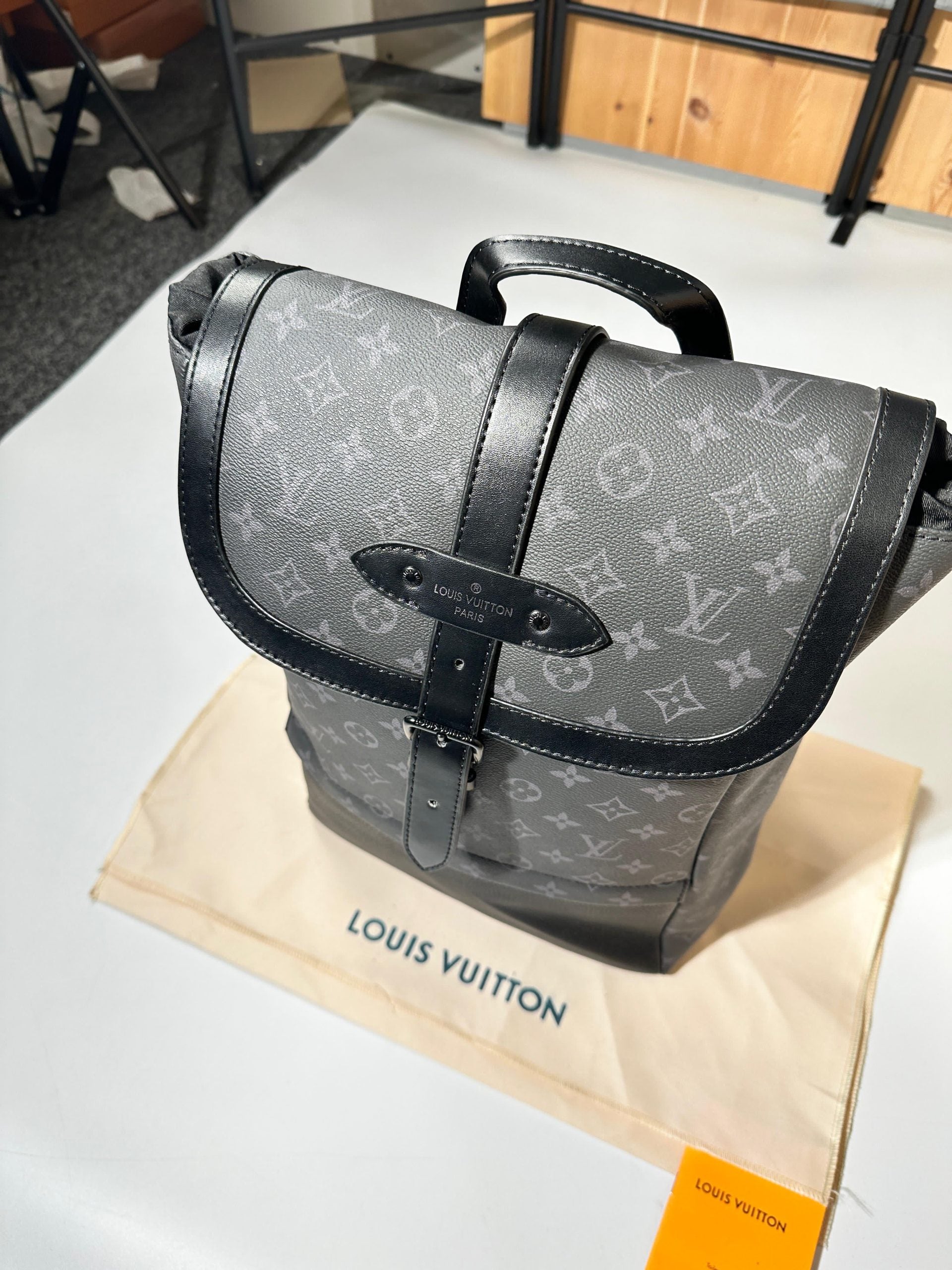 L-V BACKPACK BLACK GREY image 2