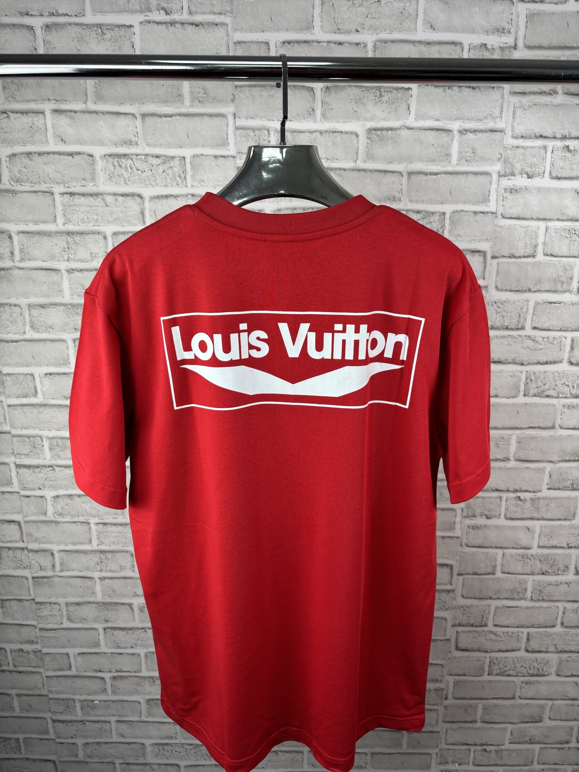 LV RED TEE image 1