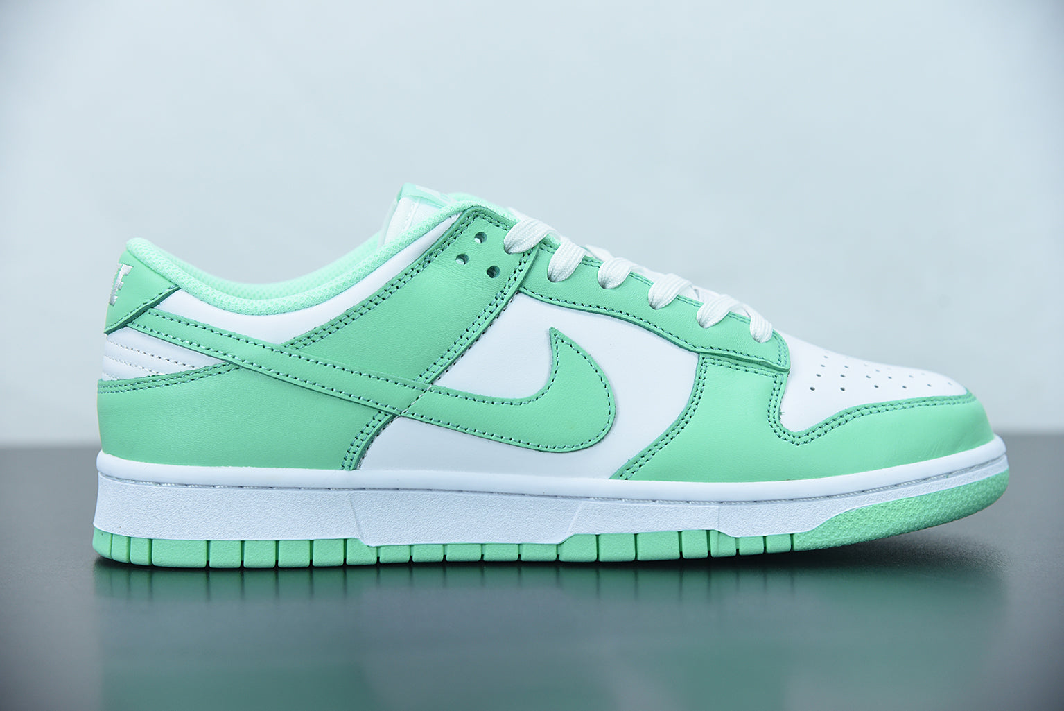 DUNK LOW CYAN image 5