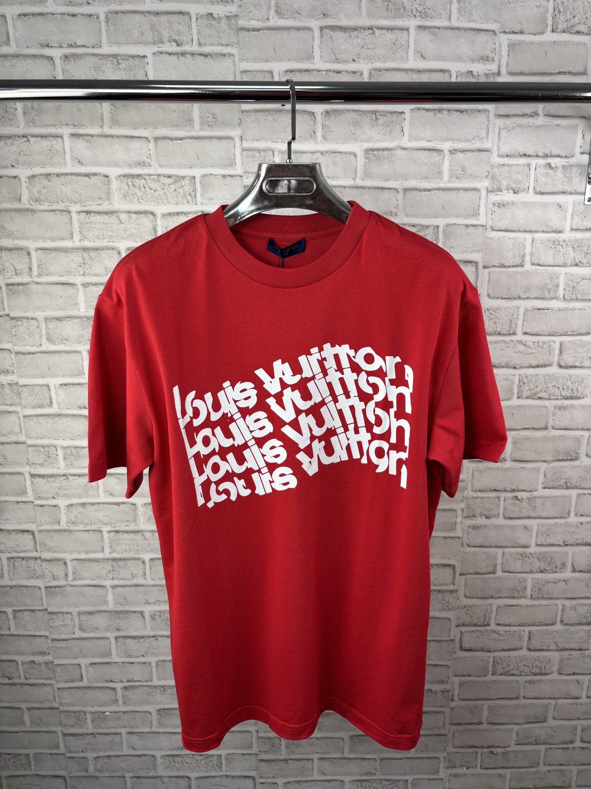 LV RED TEE image 0