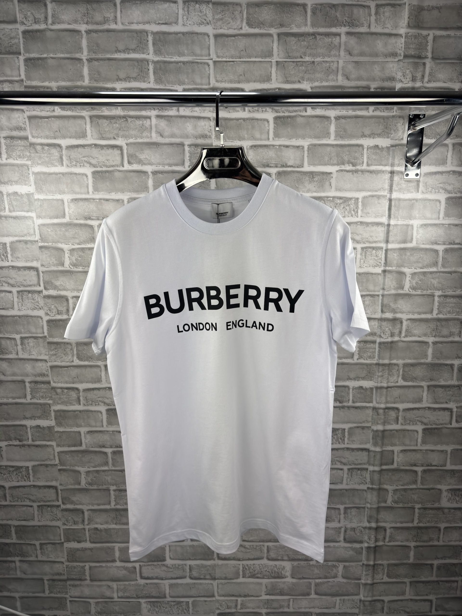 BURB T SHIRT image 1