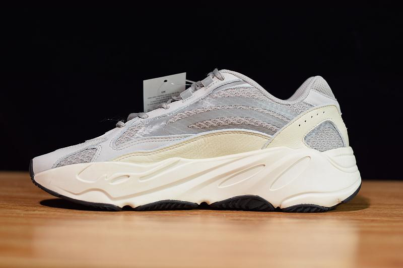 700 Static image 6