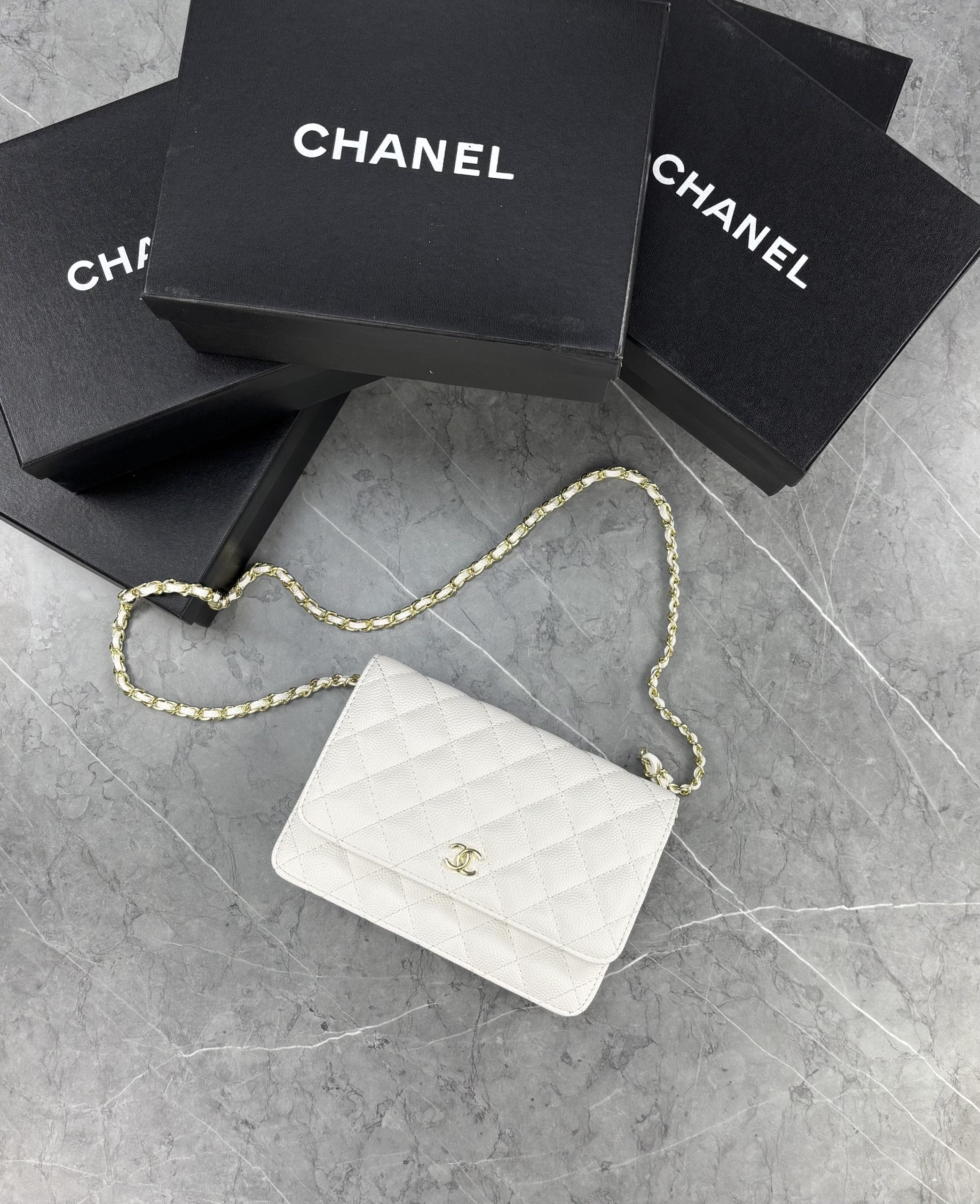 CH BAG image 0
