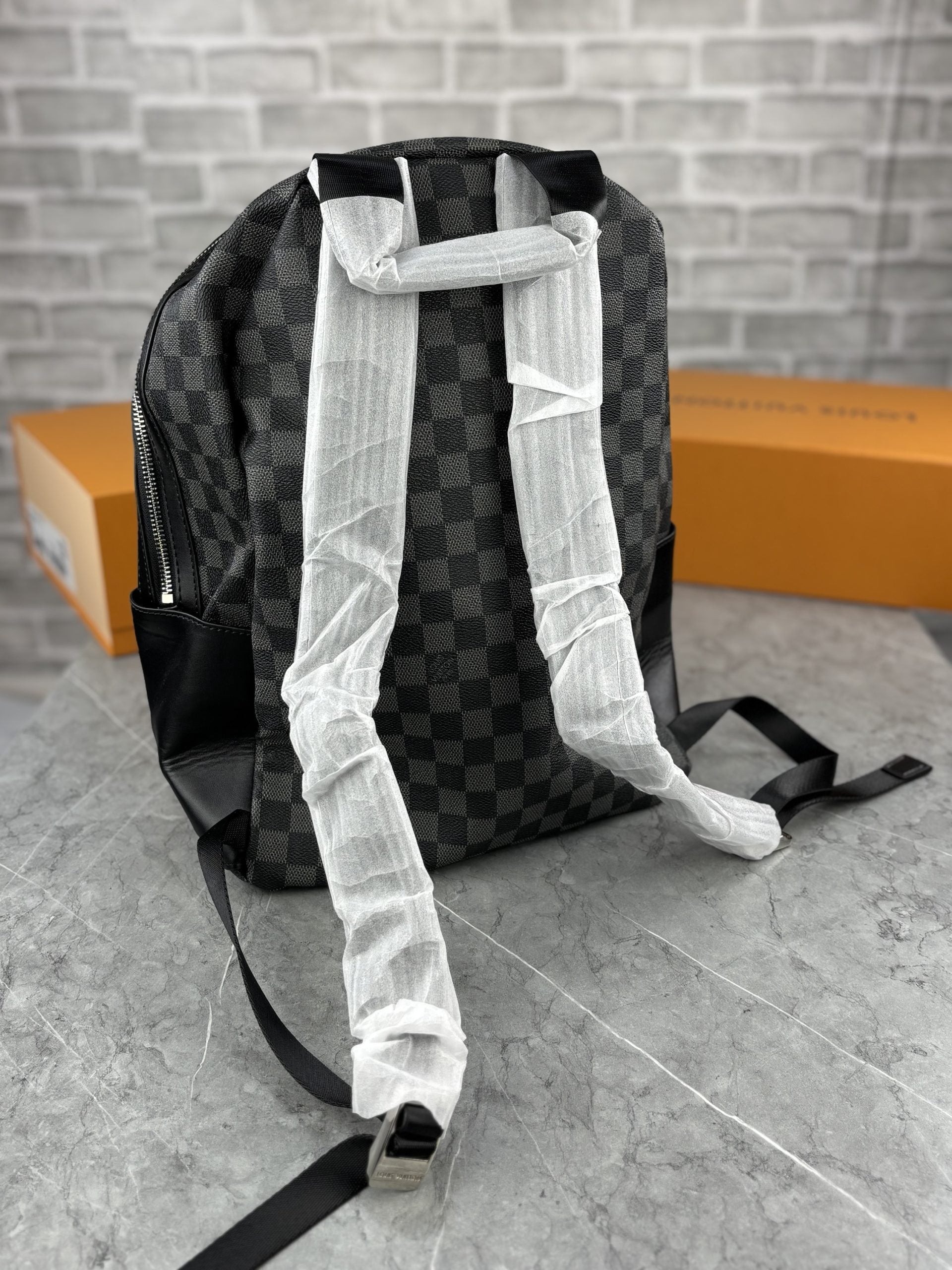 LV BACKPACK image 2