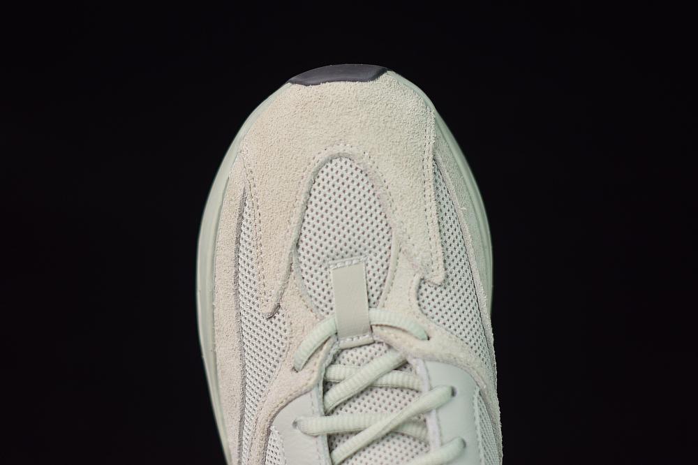 700 SALT image 9
