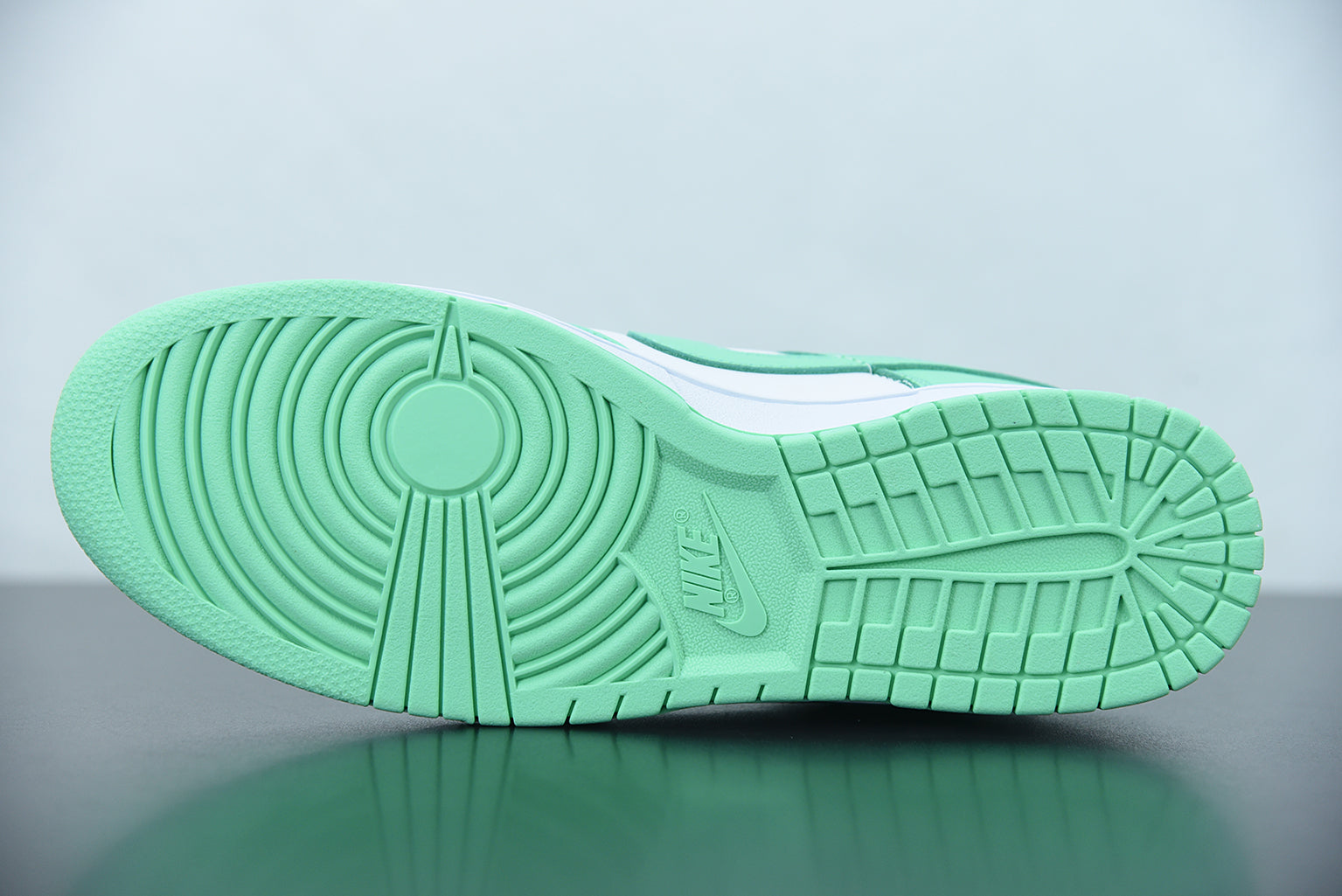 DUNK LOW CYAN image 6