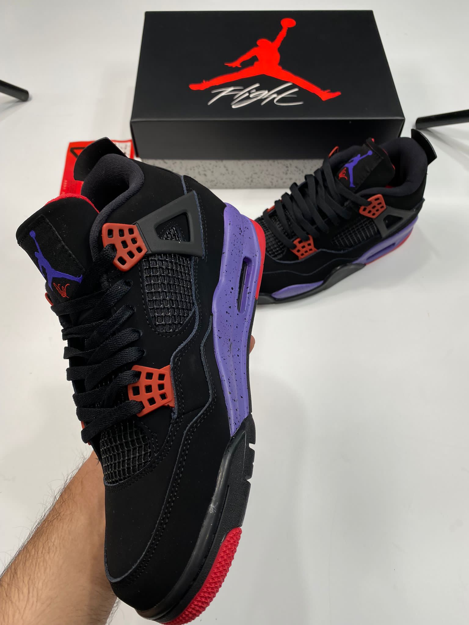 J4 BLACK image 5