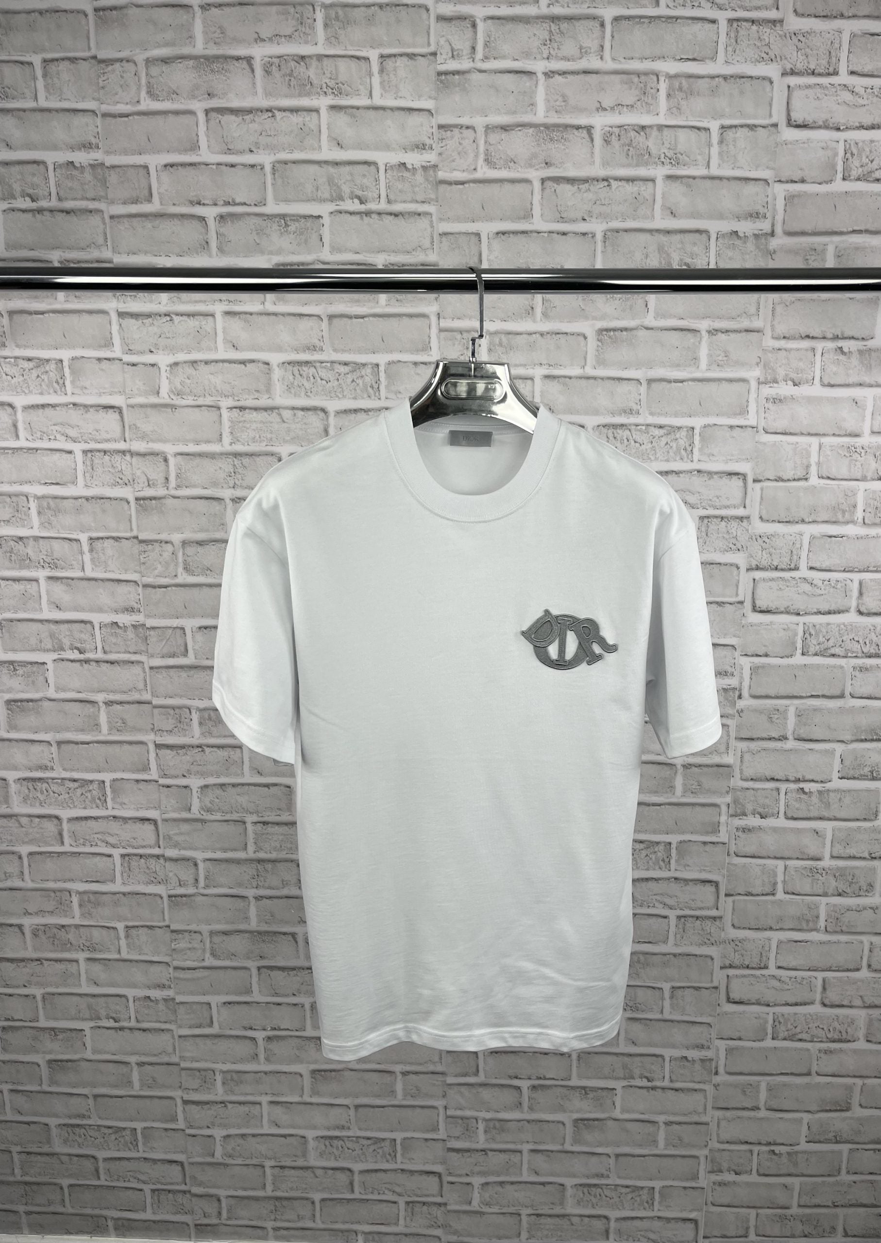 IOR Tee image 3