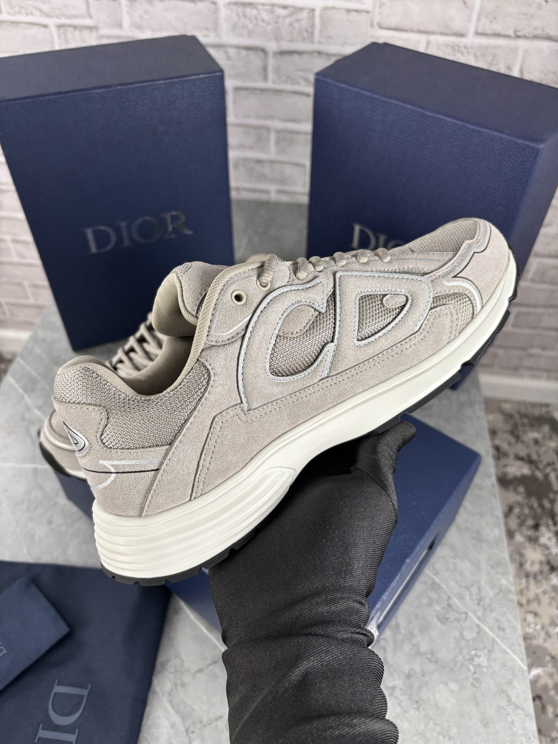 B30 SUEDE image 2