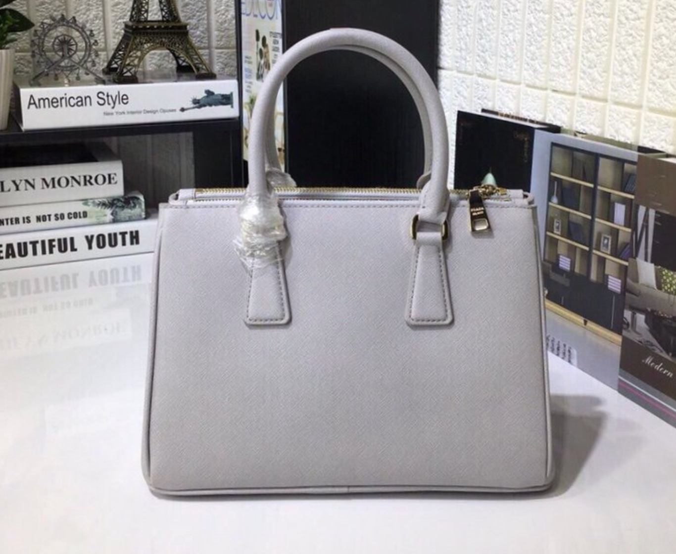 GREY P BAG image 2
