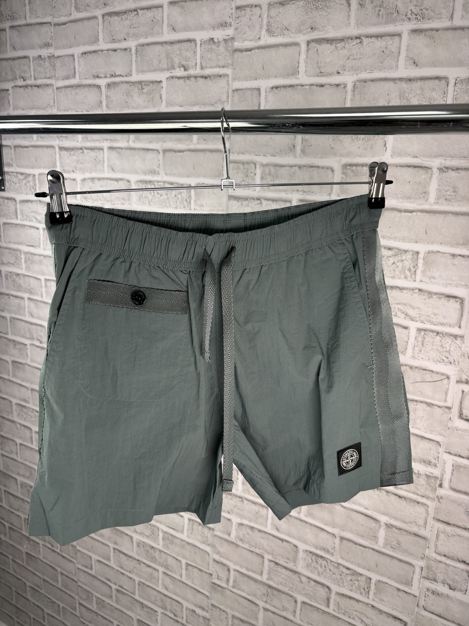 STONI SHORTS GREEN image 0